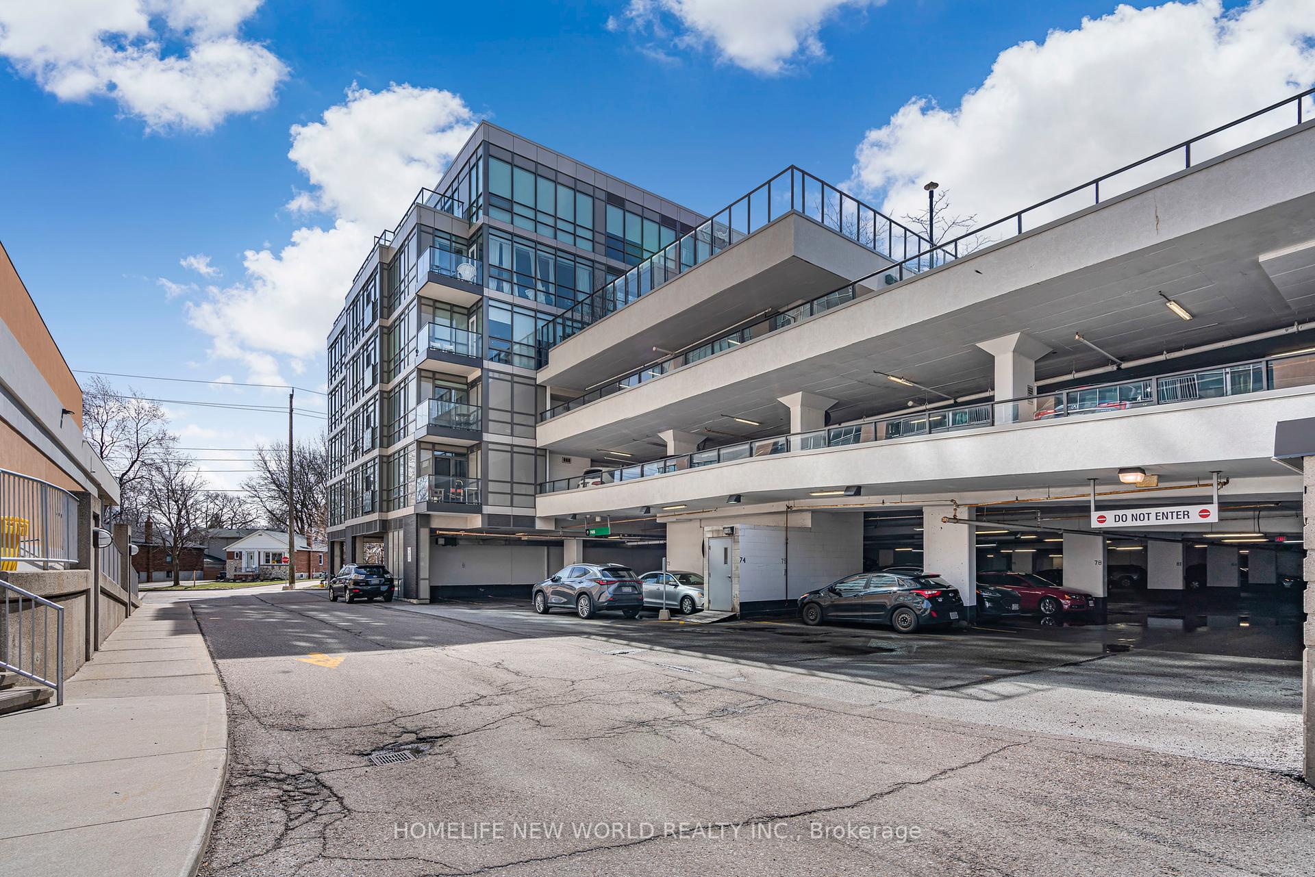 Condo at 8 Fieldway,  Toronto For sale