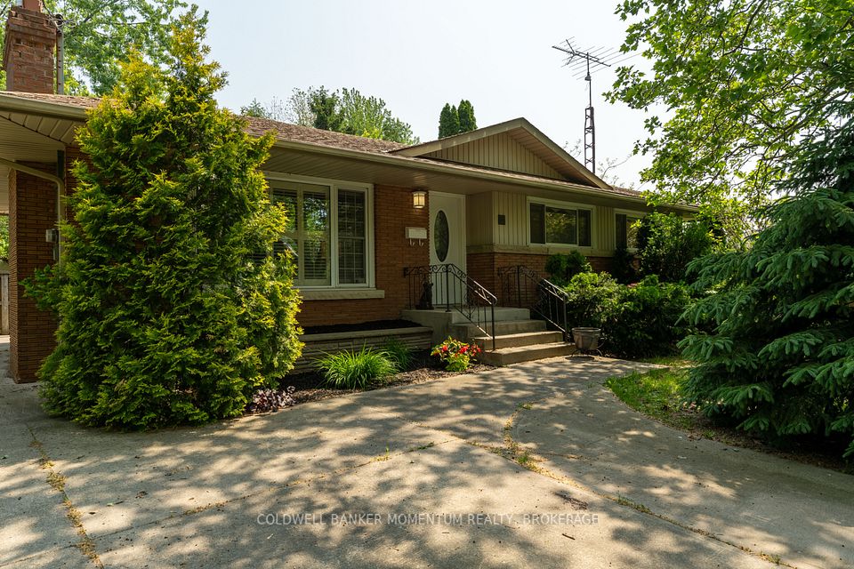 34 Hanson Drive, St. Catharines, ON L2M 2X1