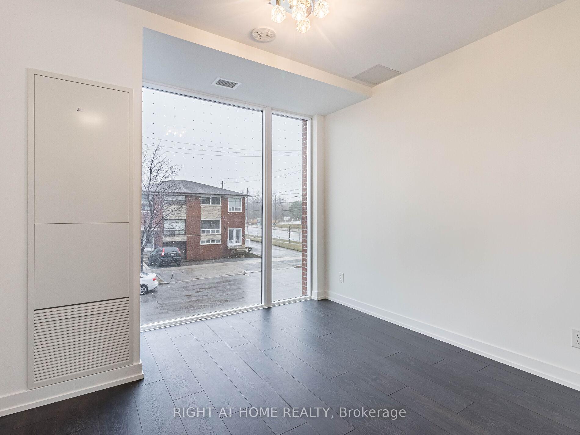 2 Bedrooms Condo at 5 maryport, Toronto For sale