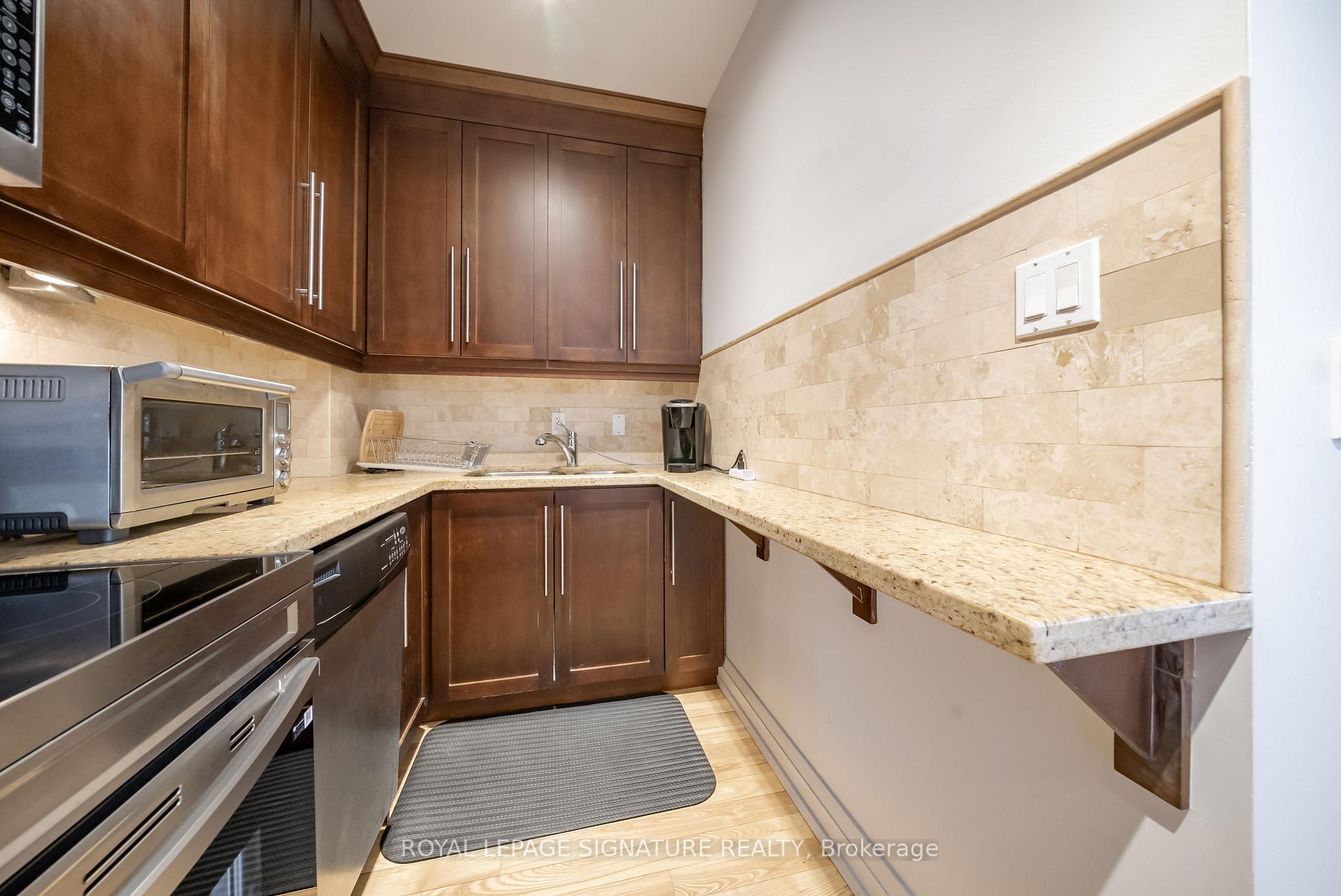 2 Bedrooms Condo at 473 Dupont, Toronto For sale