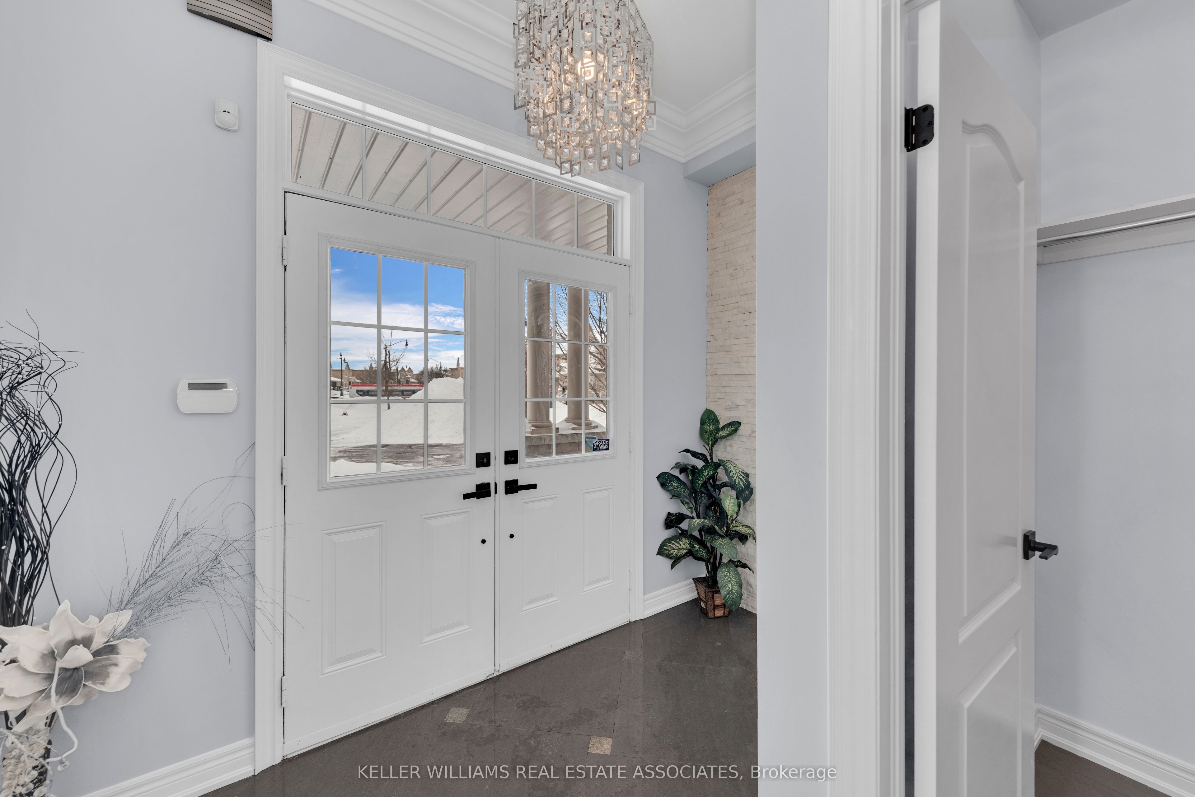 12 Seabrook Place, Brampton, ON L6Y 0X5