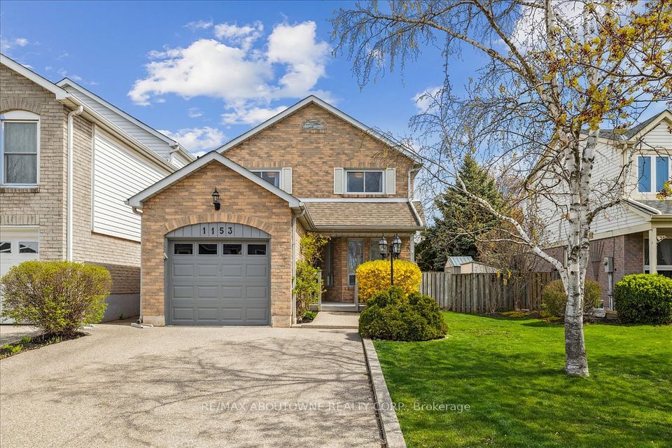 1153 Montgomery
