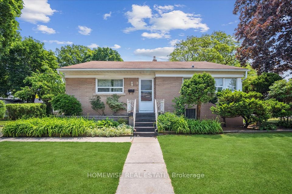 2182 Courtland