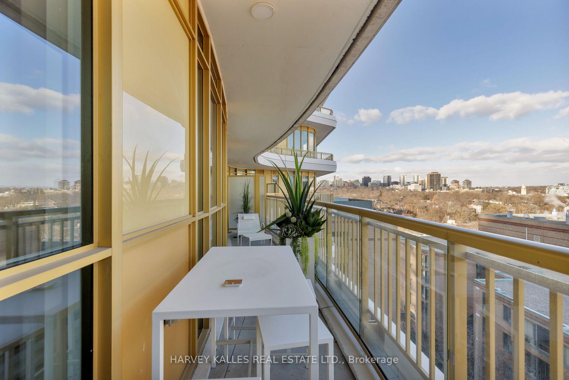 151 Avenue Road 805