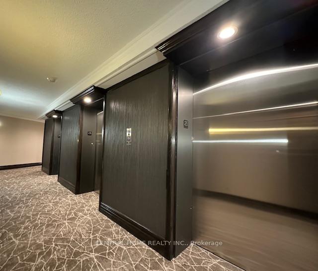 2 Bedrooms Condo at 85 Skymark,  Toronto For sale