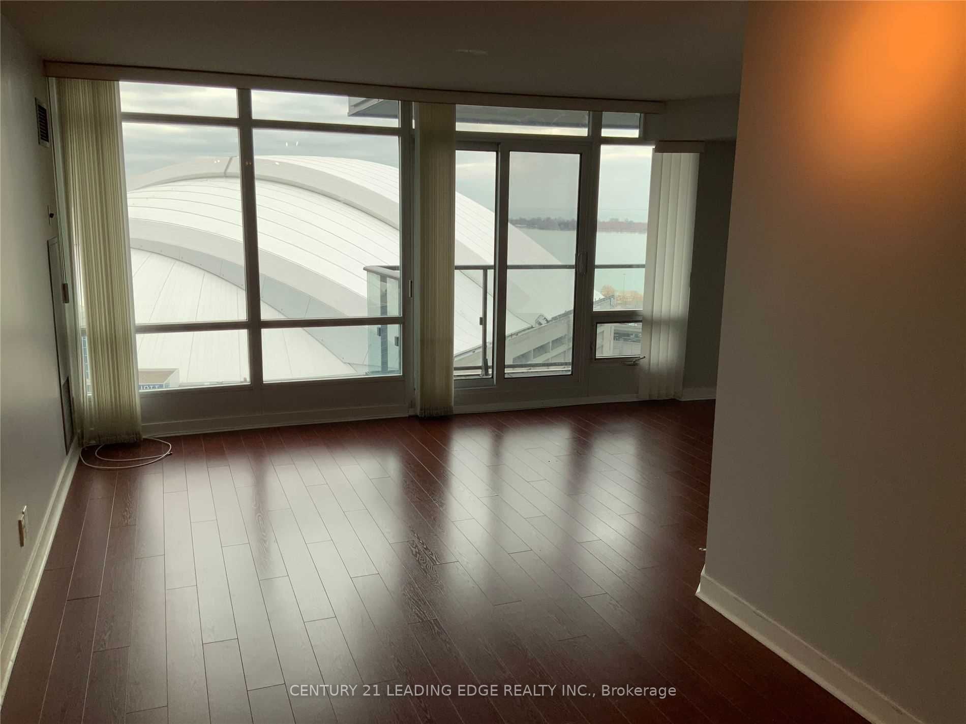 373 Front Street W, #3007