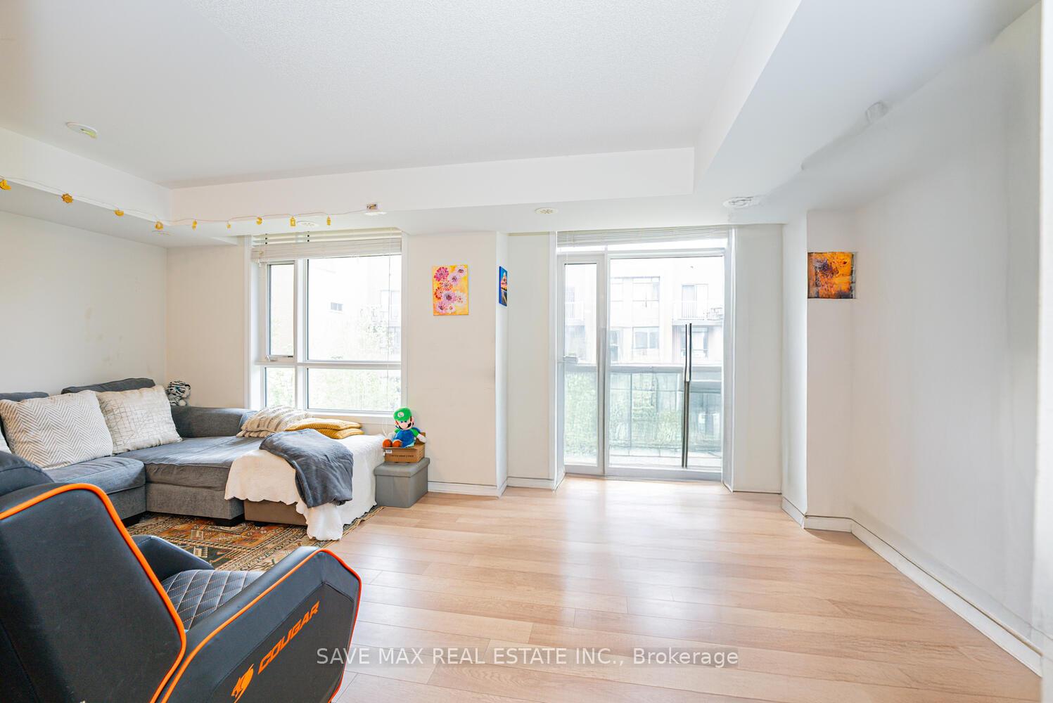 2 Bedrooms Condo at 1070 Progress, Toronto For sale