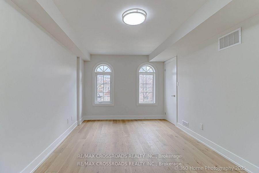 3 Bedrooms Condo at 70 Sidney Belsey, Toronto For sale