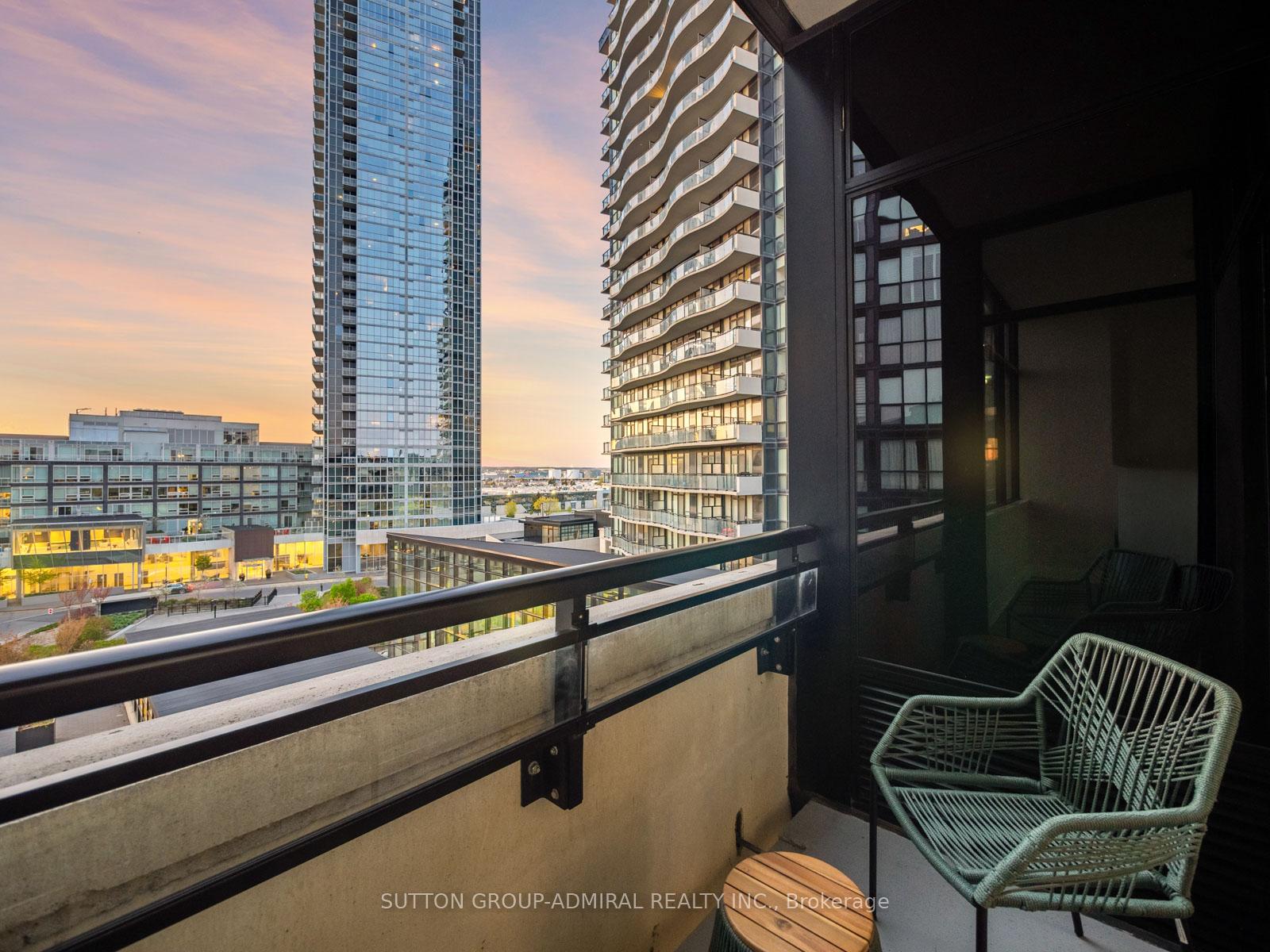2 Bedrooms Condo at 2900 Highway 7, Vaughan For sale