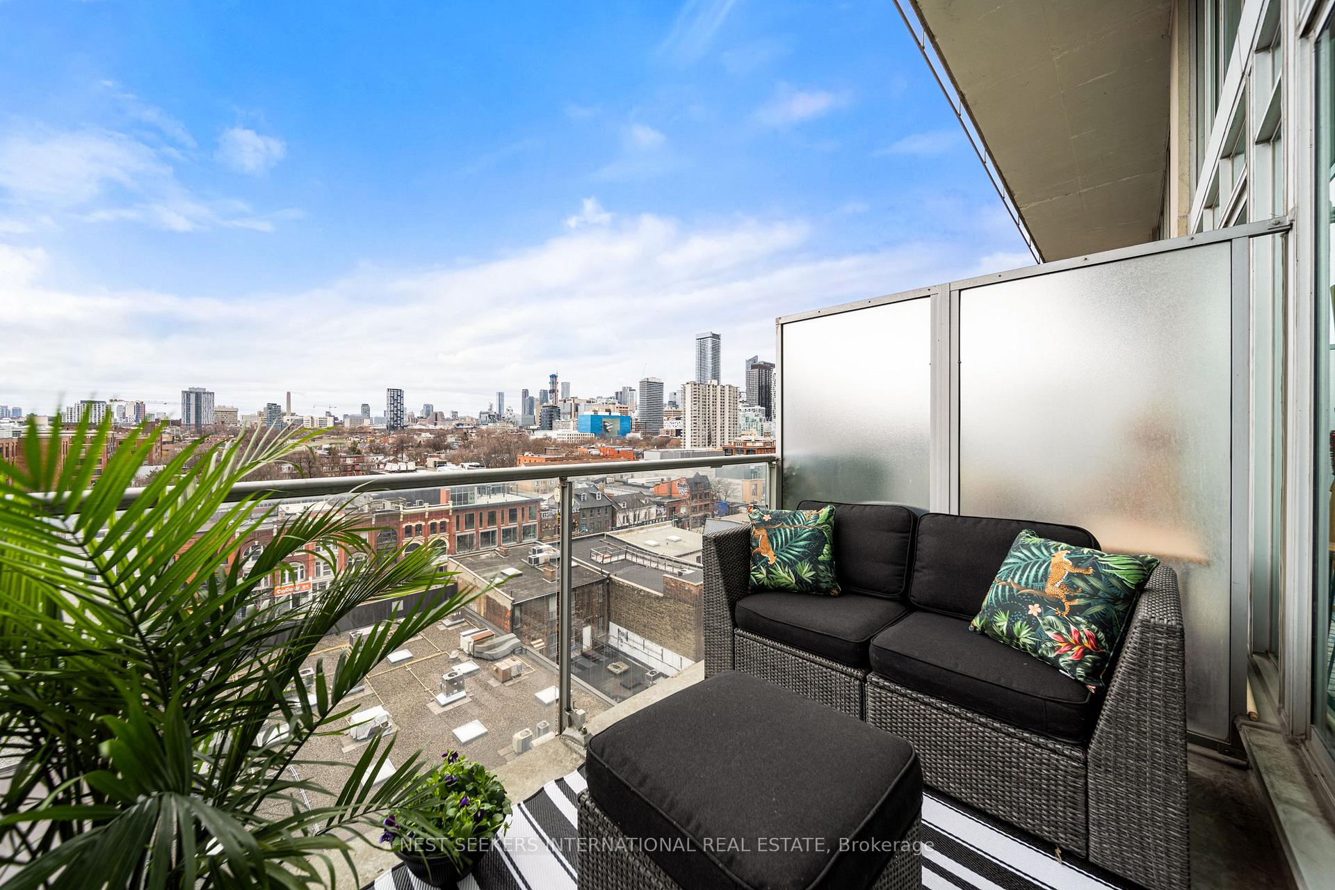 2 Bedrooms Condo at 388 Richmond, Toronto For sale