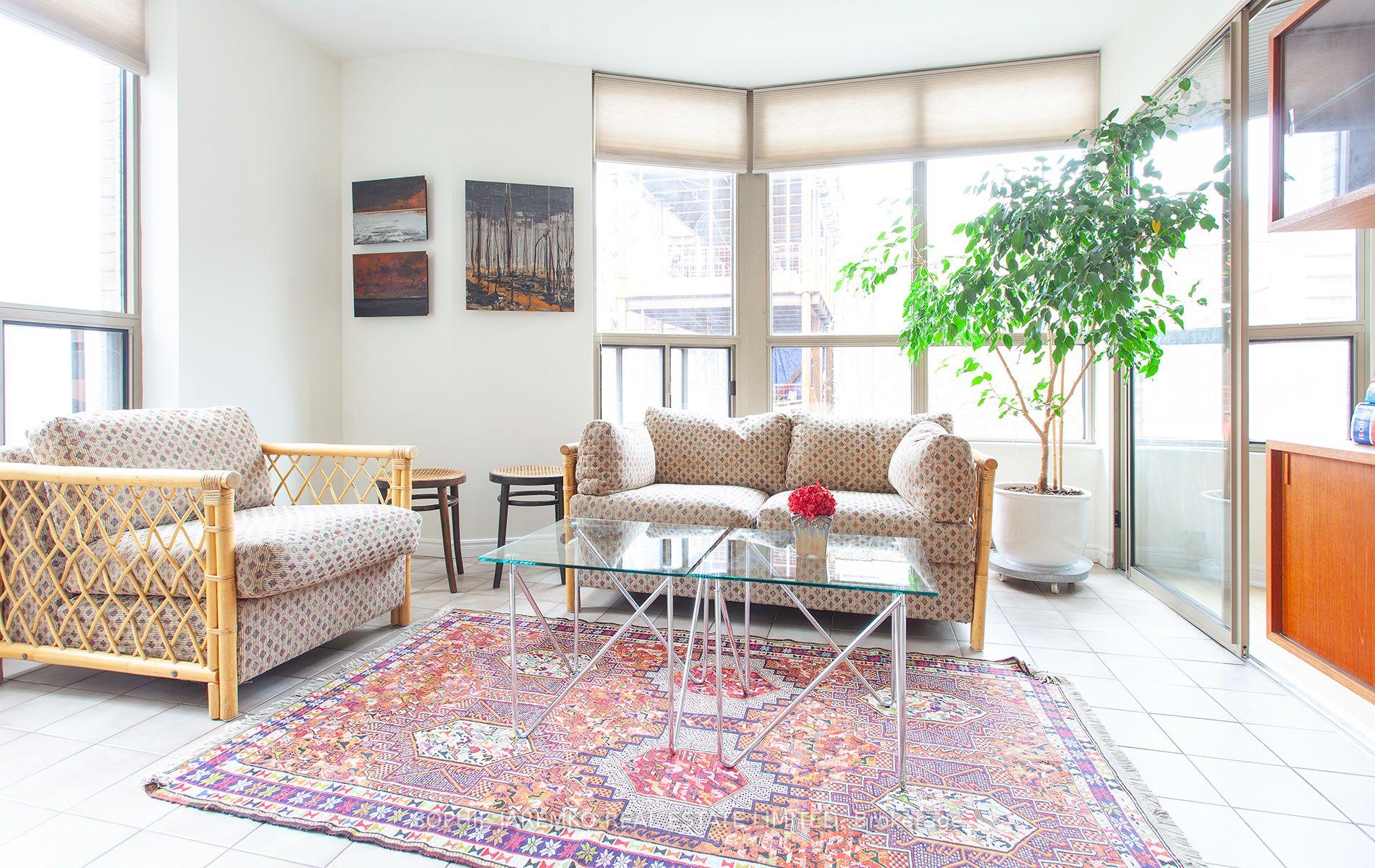 3 Bedrooms Condo at 160 Frederick,  Toronto For sale