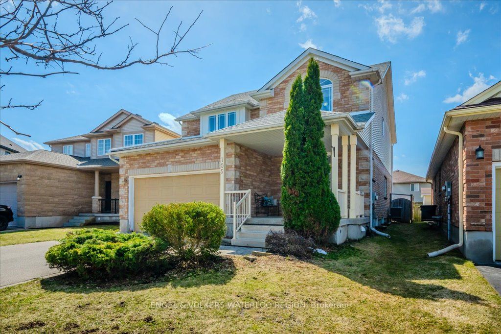 705 Breakwater Crescent