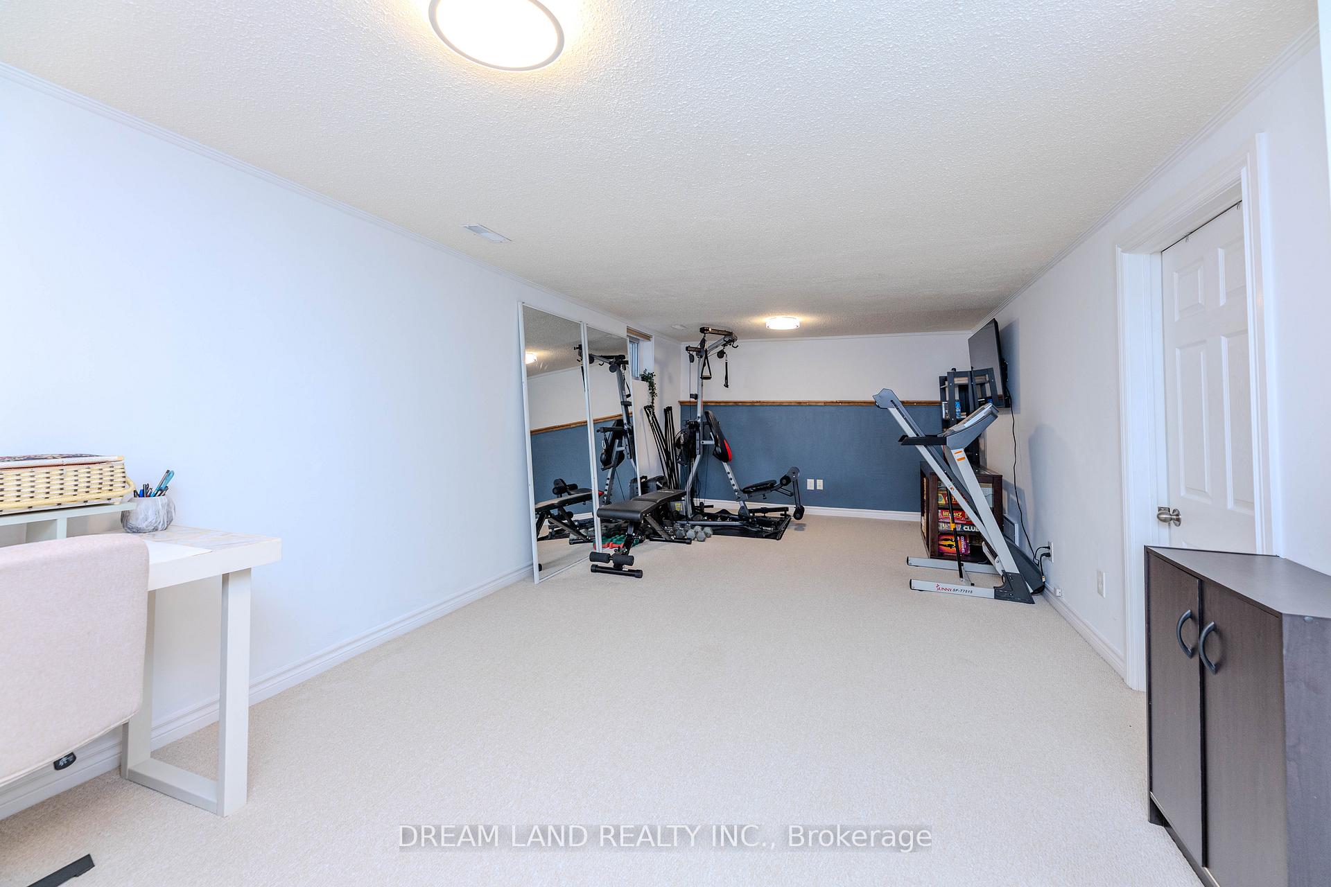 3 Bedrooms Condo at 653 Francis,  Burlington For sale