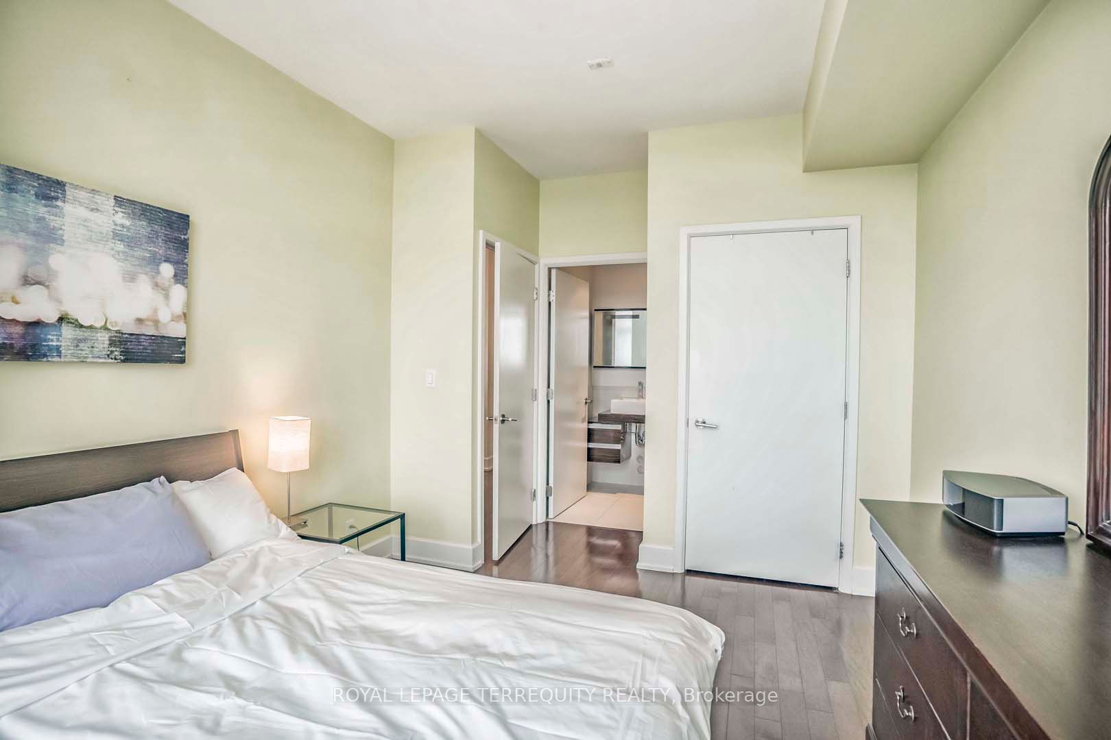 676 Sheppard Avenue E, #607