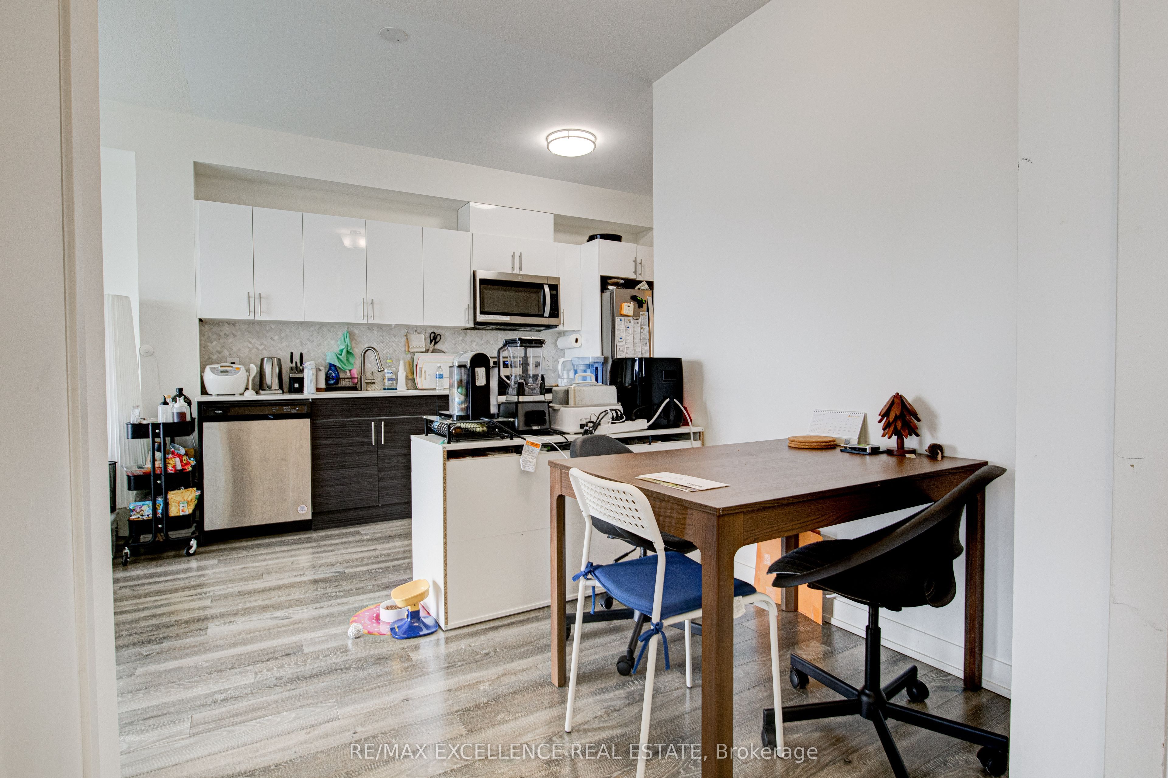 128 King Street N, #1402