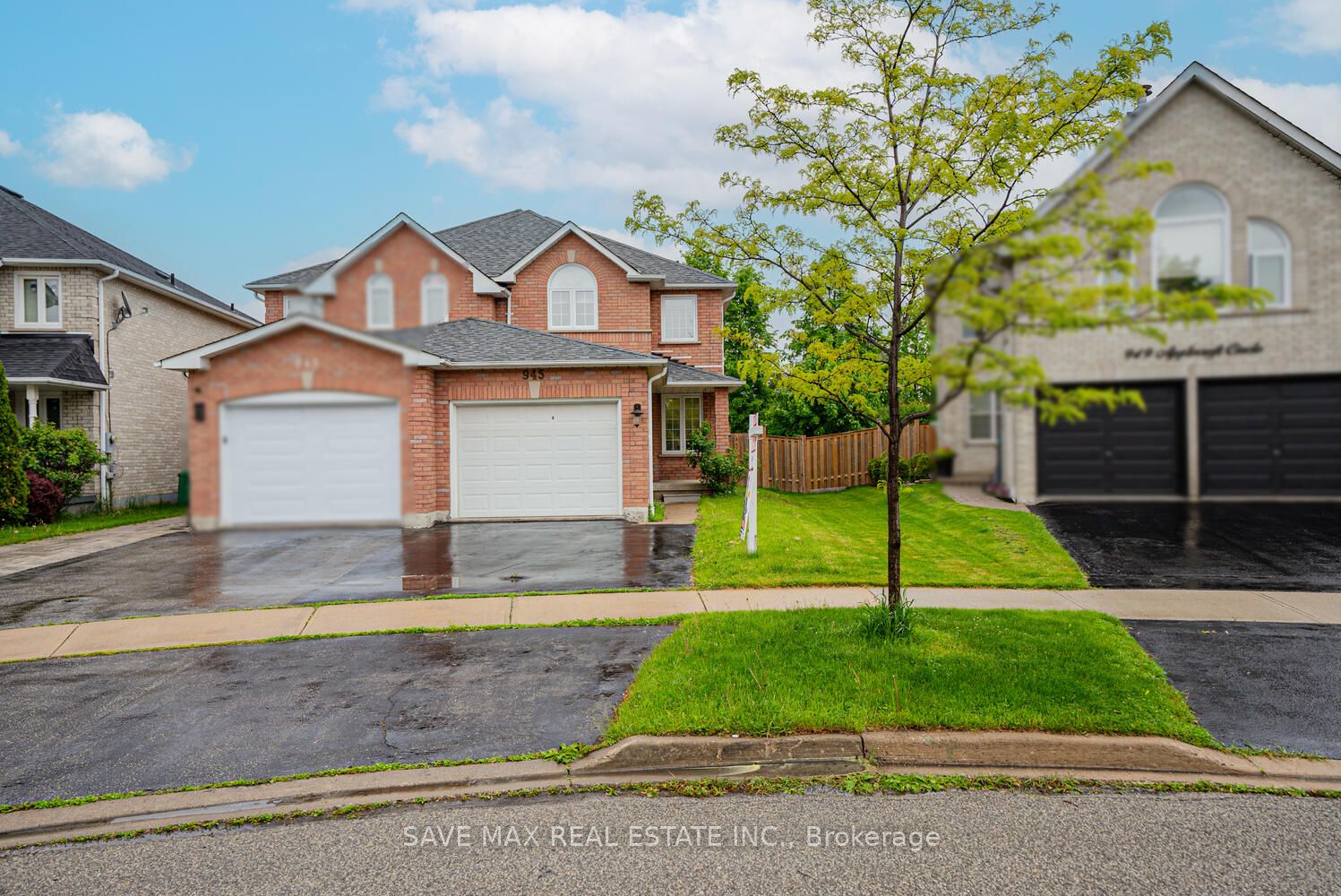 945 AppleCroft Circle