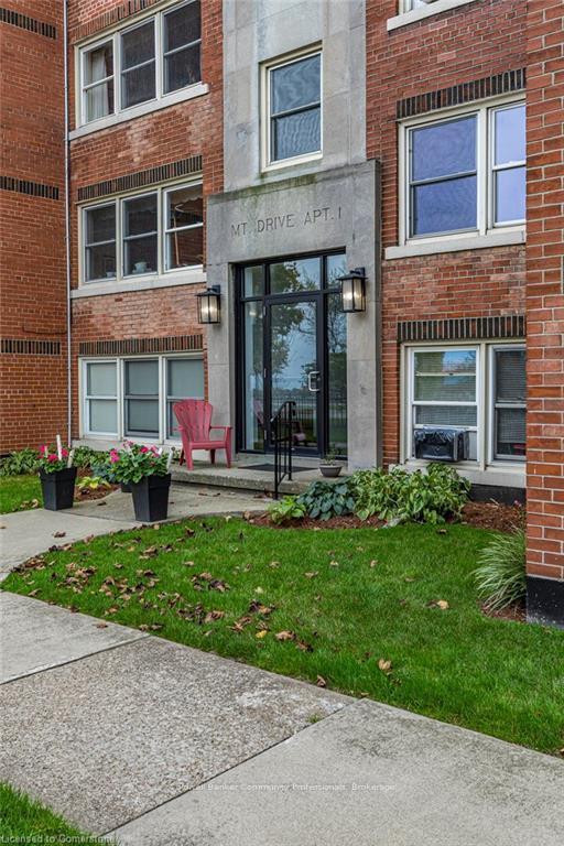 2 Bedrooms Co-op at 5 East 36th,  Hamilton For sale