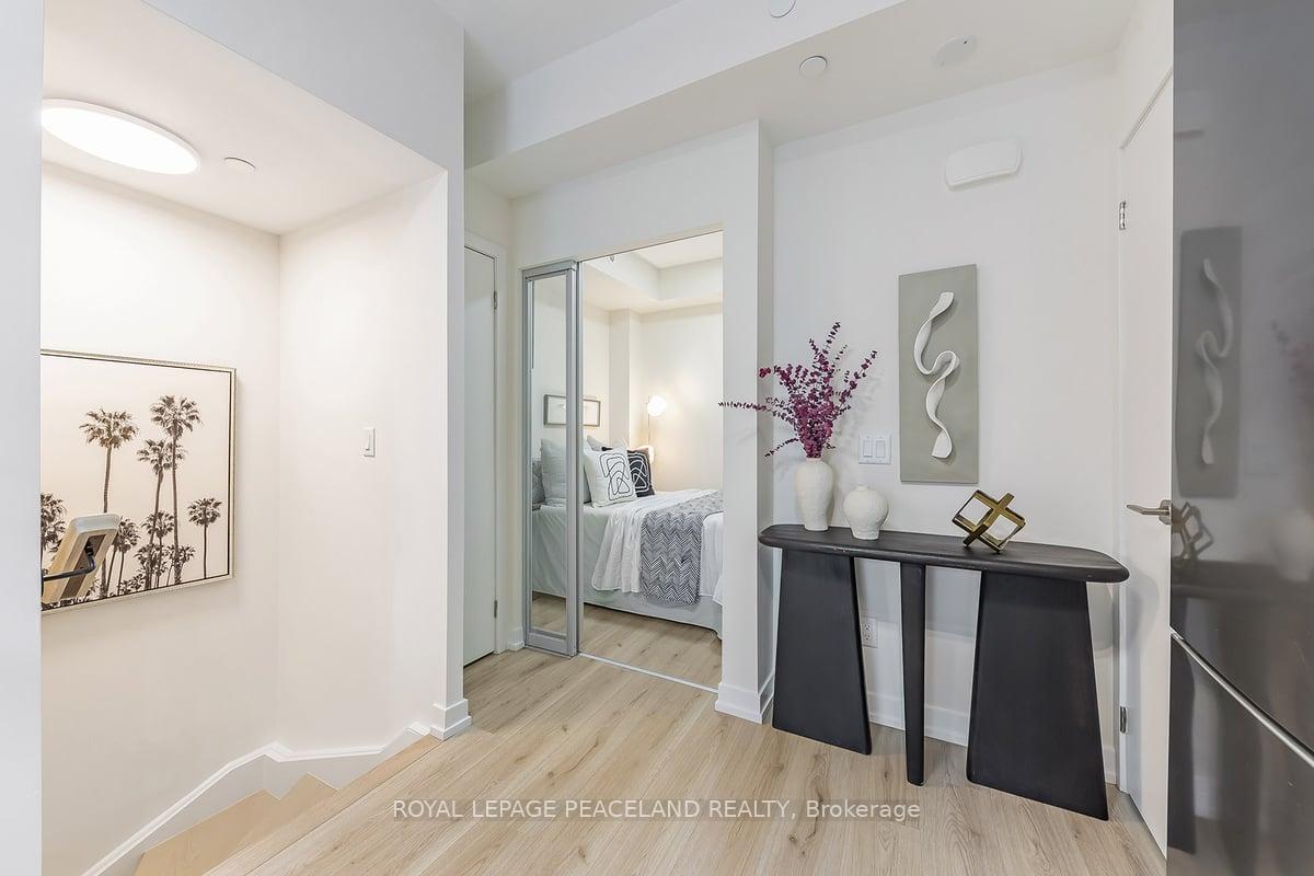 3 Bedrooms Condo at 266 Finch, Toronto For sale