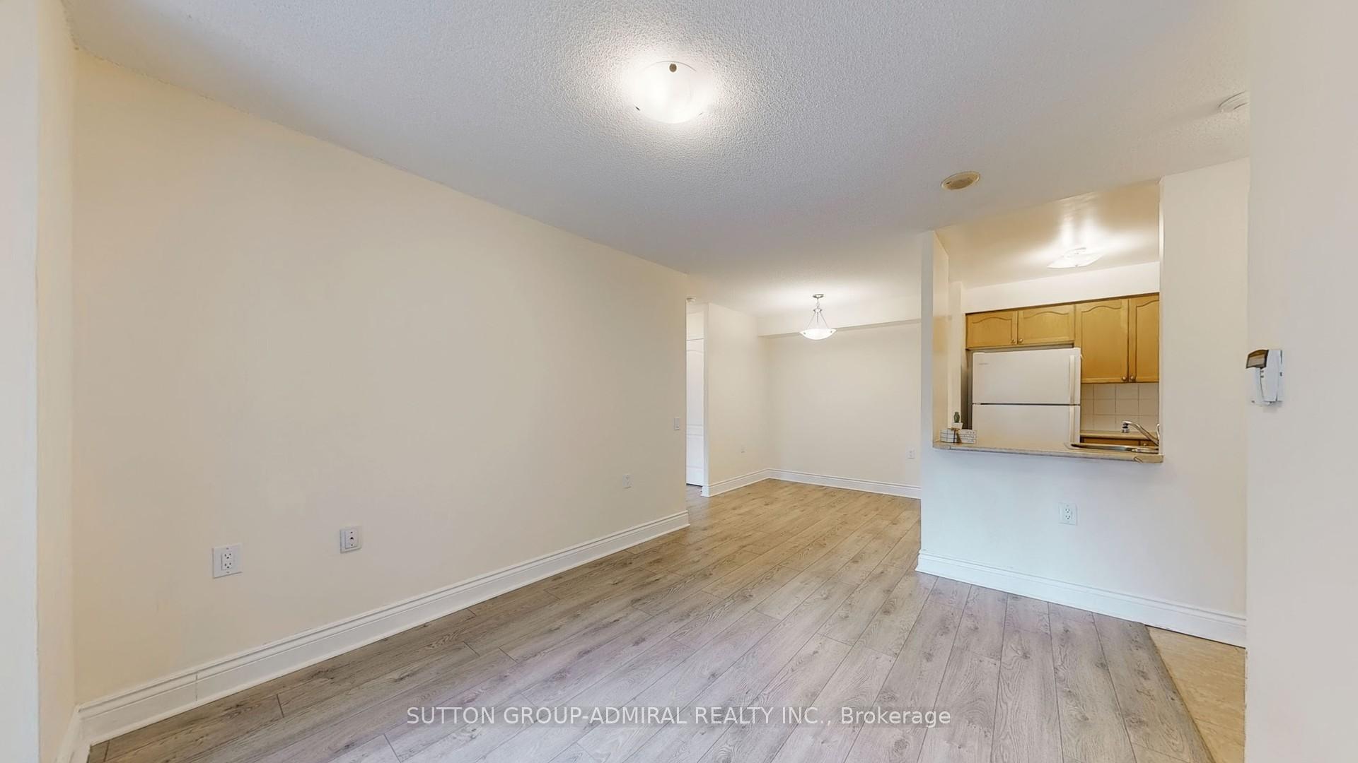 1 Bedroom Condo at 21 Hillcrest, Toronto For sale