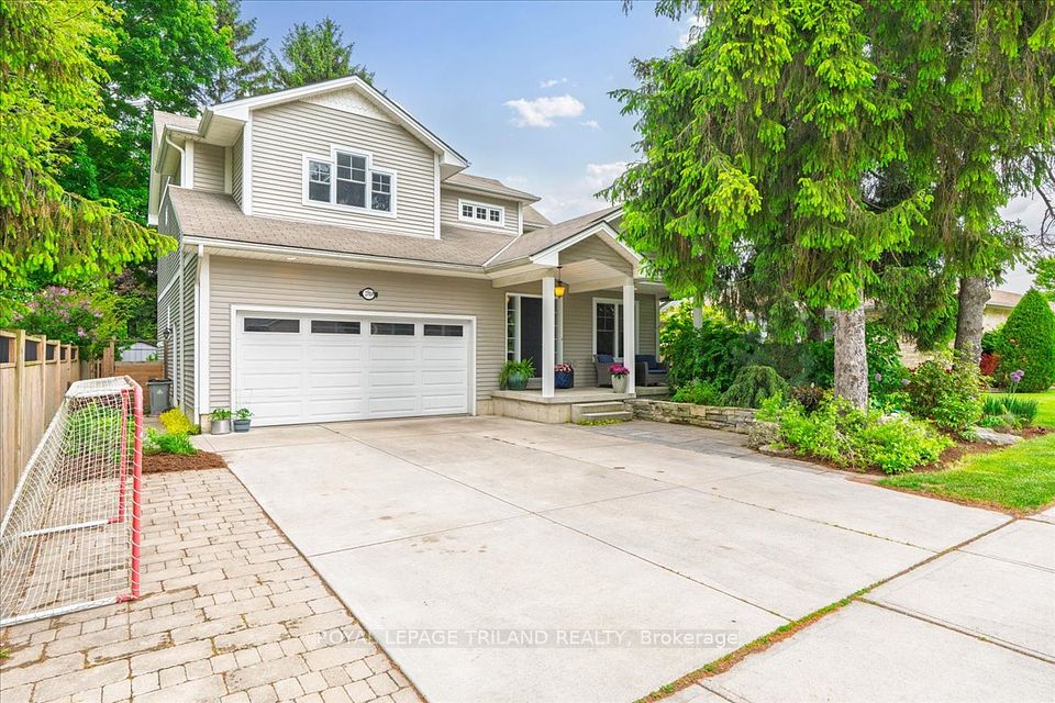 215 Deruiter Drive, Strathroy-Caradoc, ON N7G 4A6