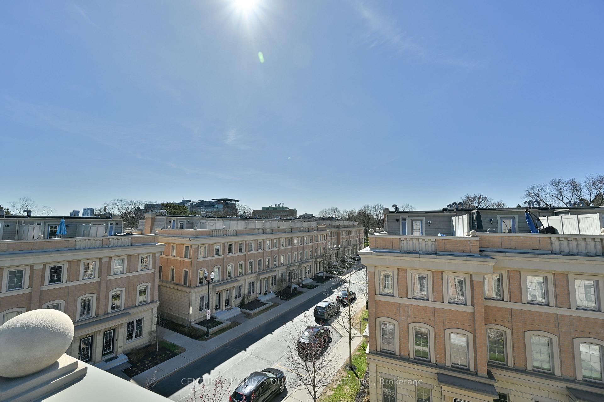3 Bedrooms Condo at 40 Hargrave,  Toronto For sale