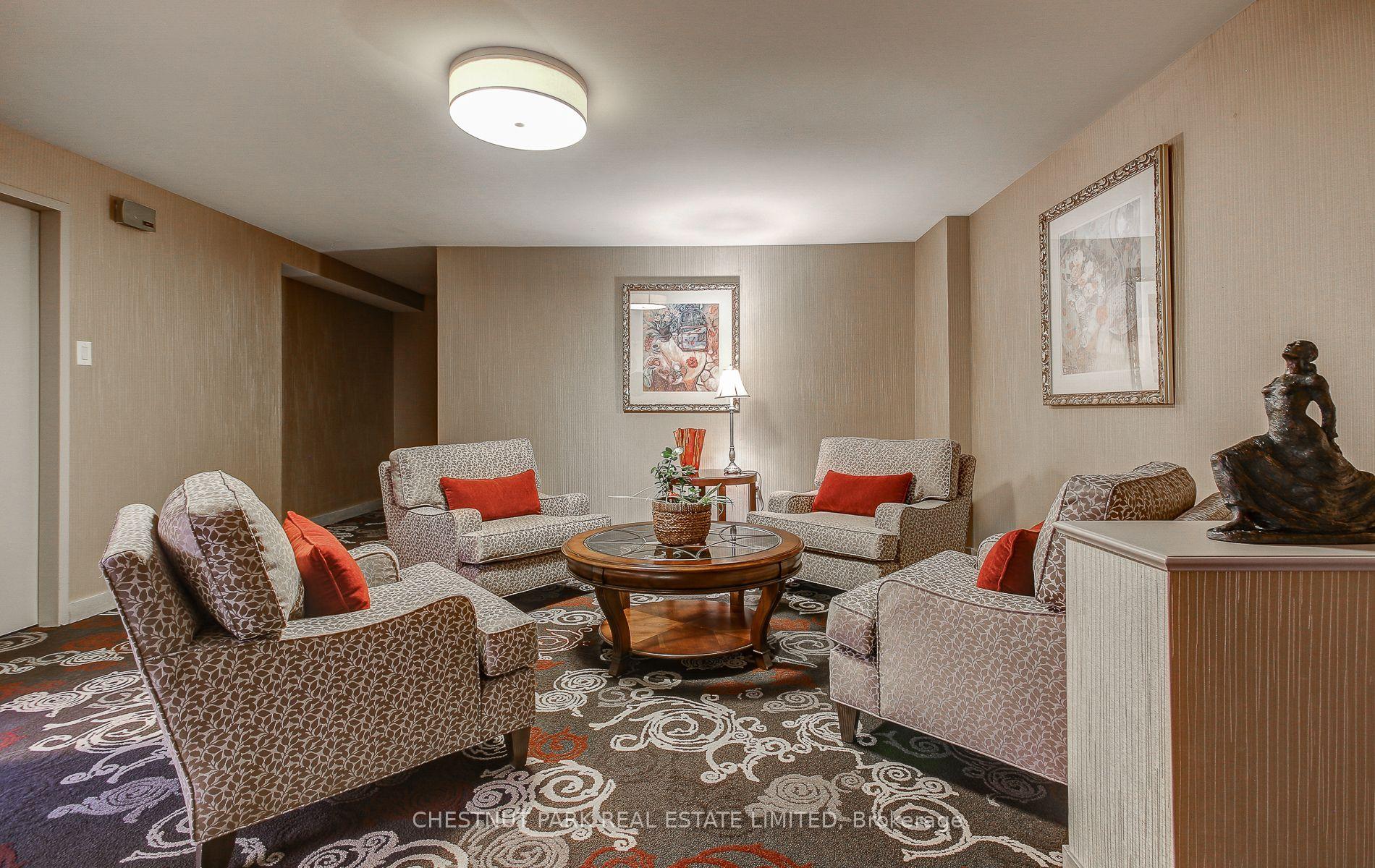 2 Bedrooms Condo at 1400 Dixie, Mississauga For sale