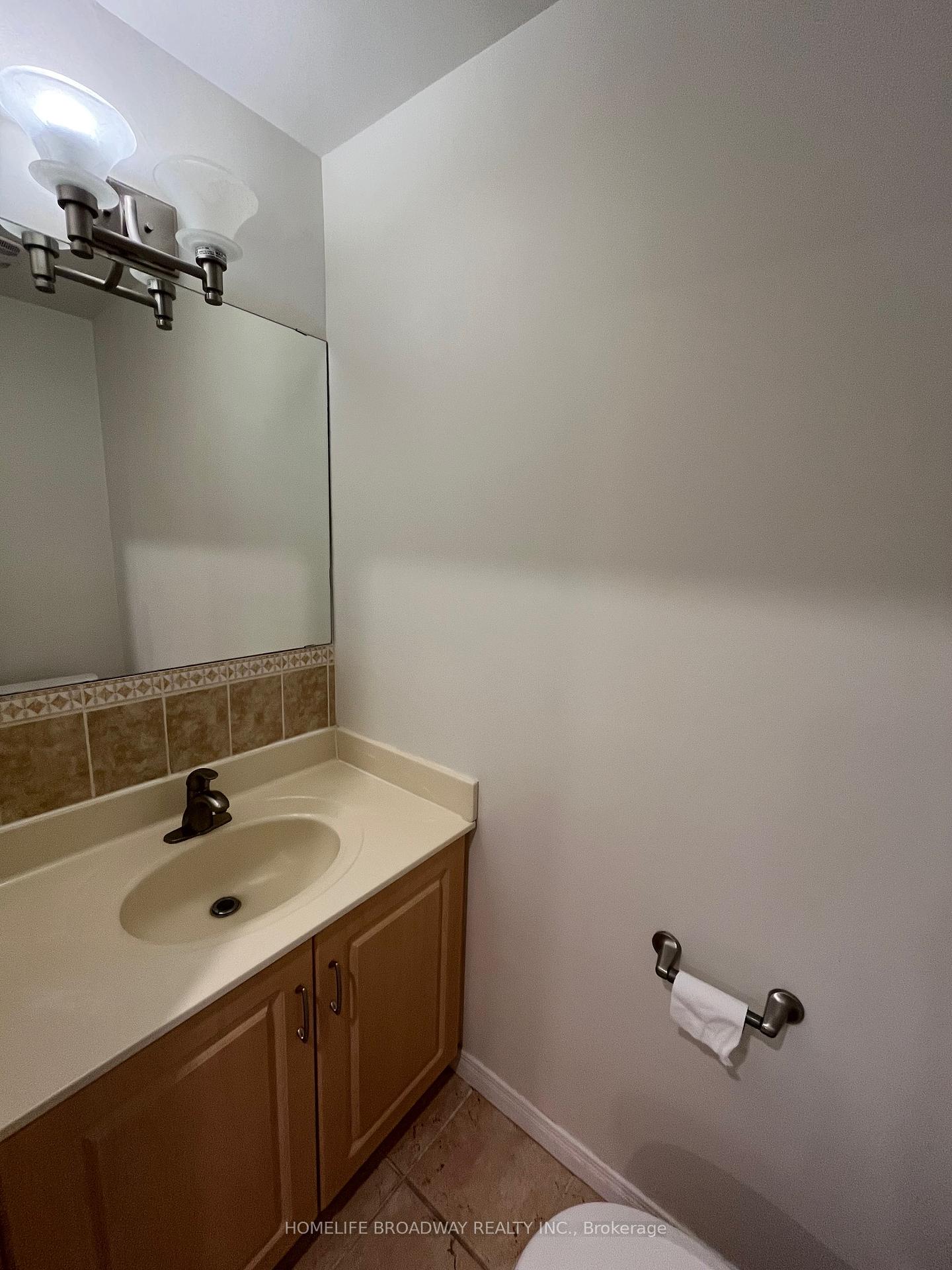 4 Bedrooms Condo at 4001 Don Mills, Toronto For sale