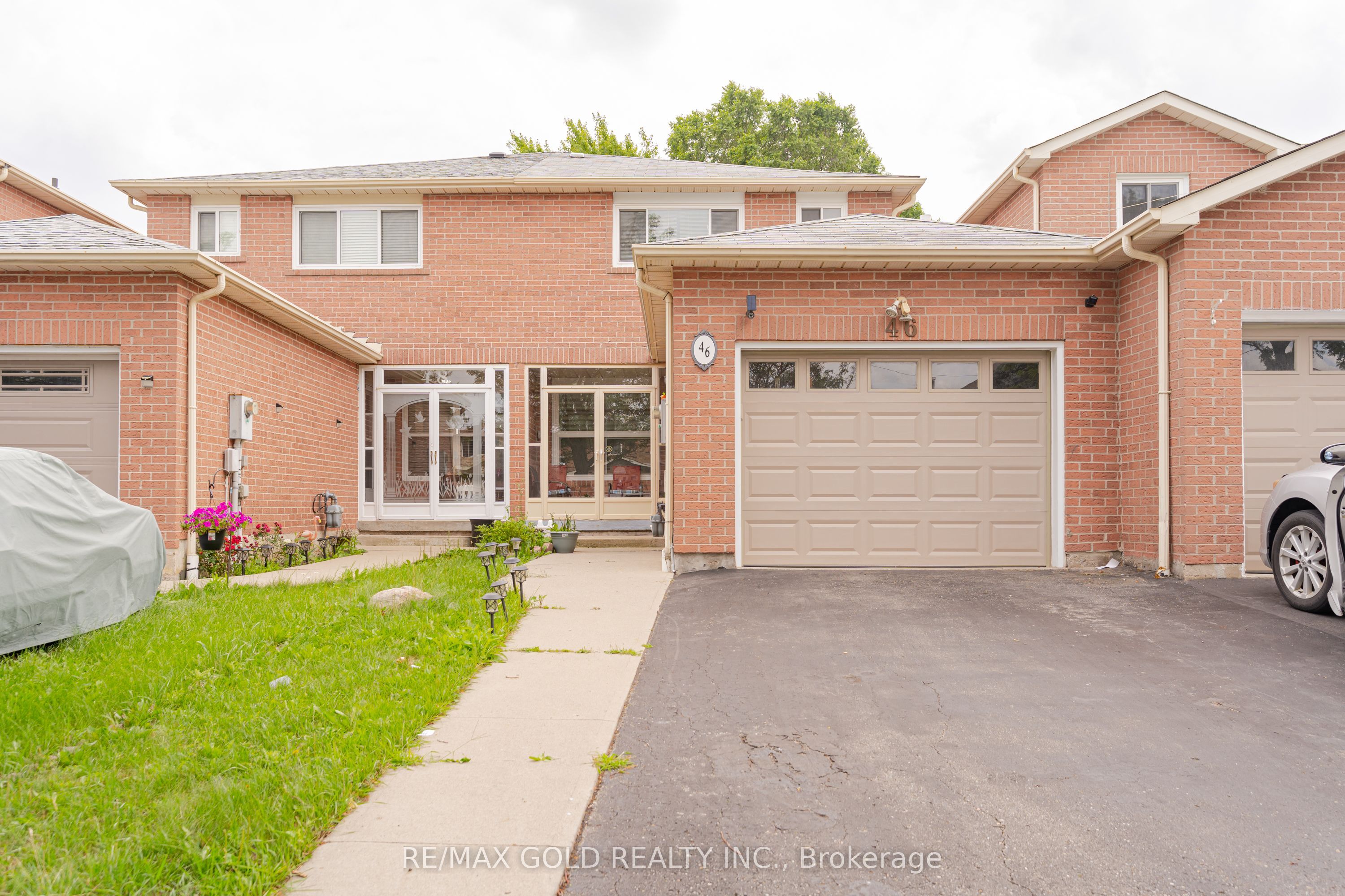 46 Donna Drive, Brampton, ON L6Z 3V2