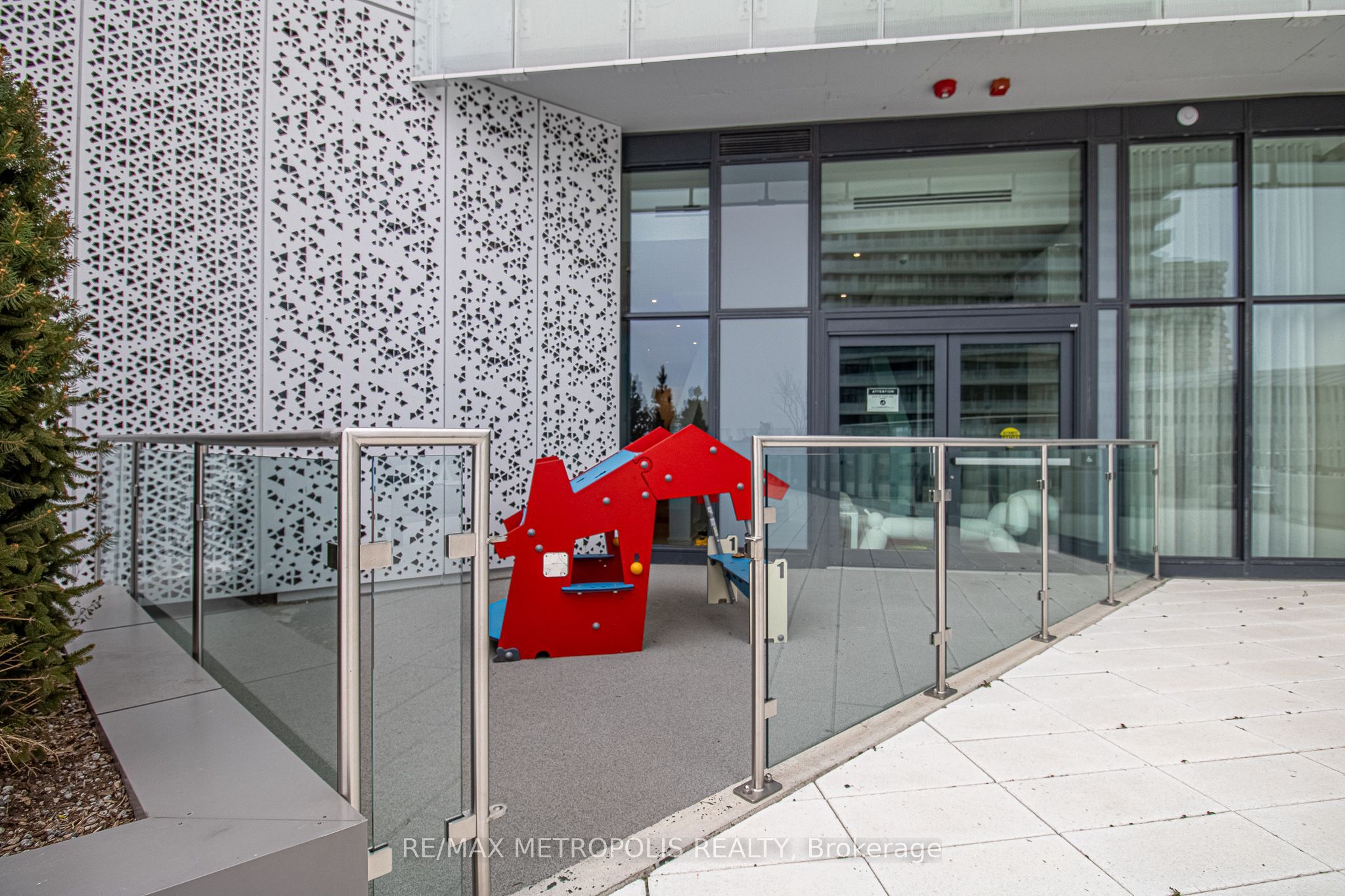3900 Confederation Parkway, #216