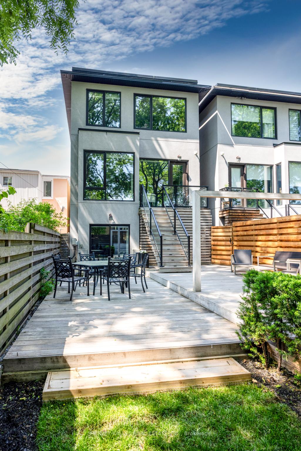397 Soudan Avenue