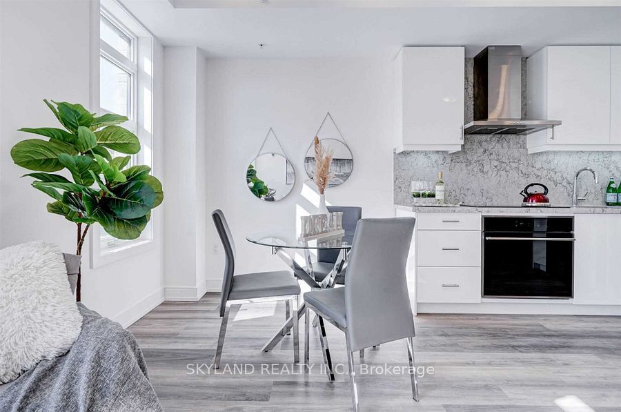 57 Finch Avenue W, #41