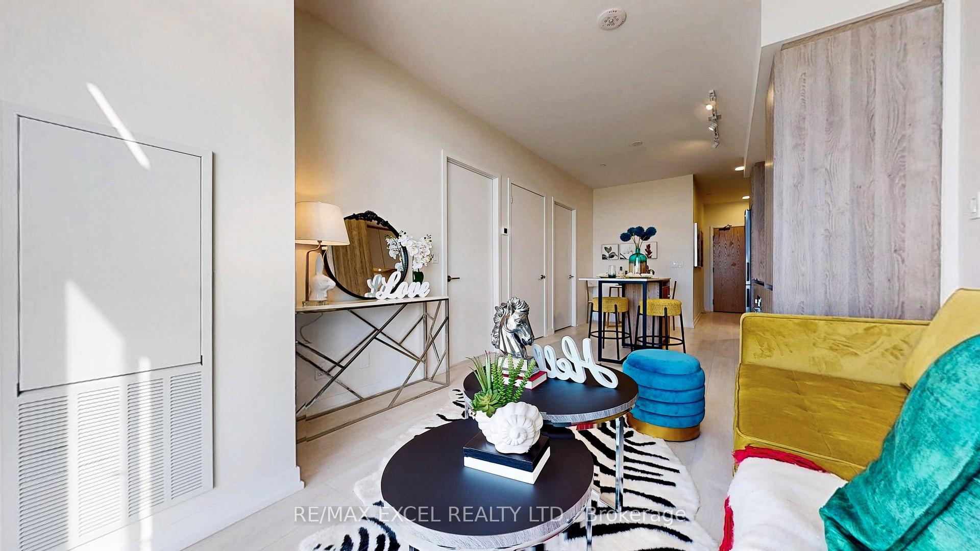 1 Bedroom Condo at 8 Beverley Glen, Vaughan For sale