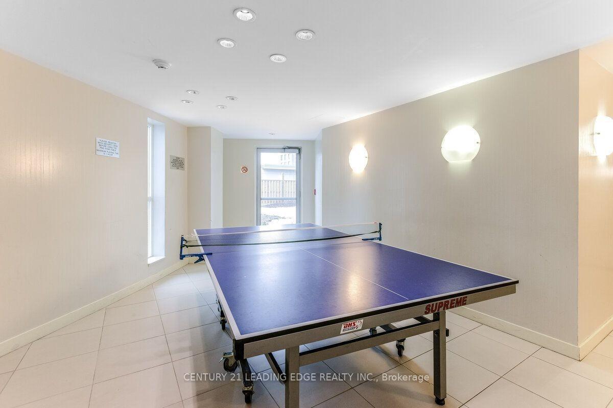 3 Bedrooms Condo at 38 Lee Centre, Toronto For sale