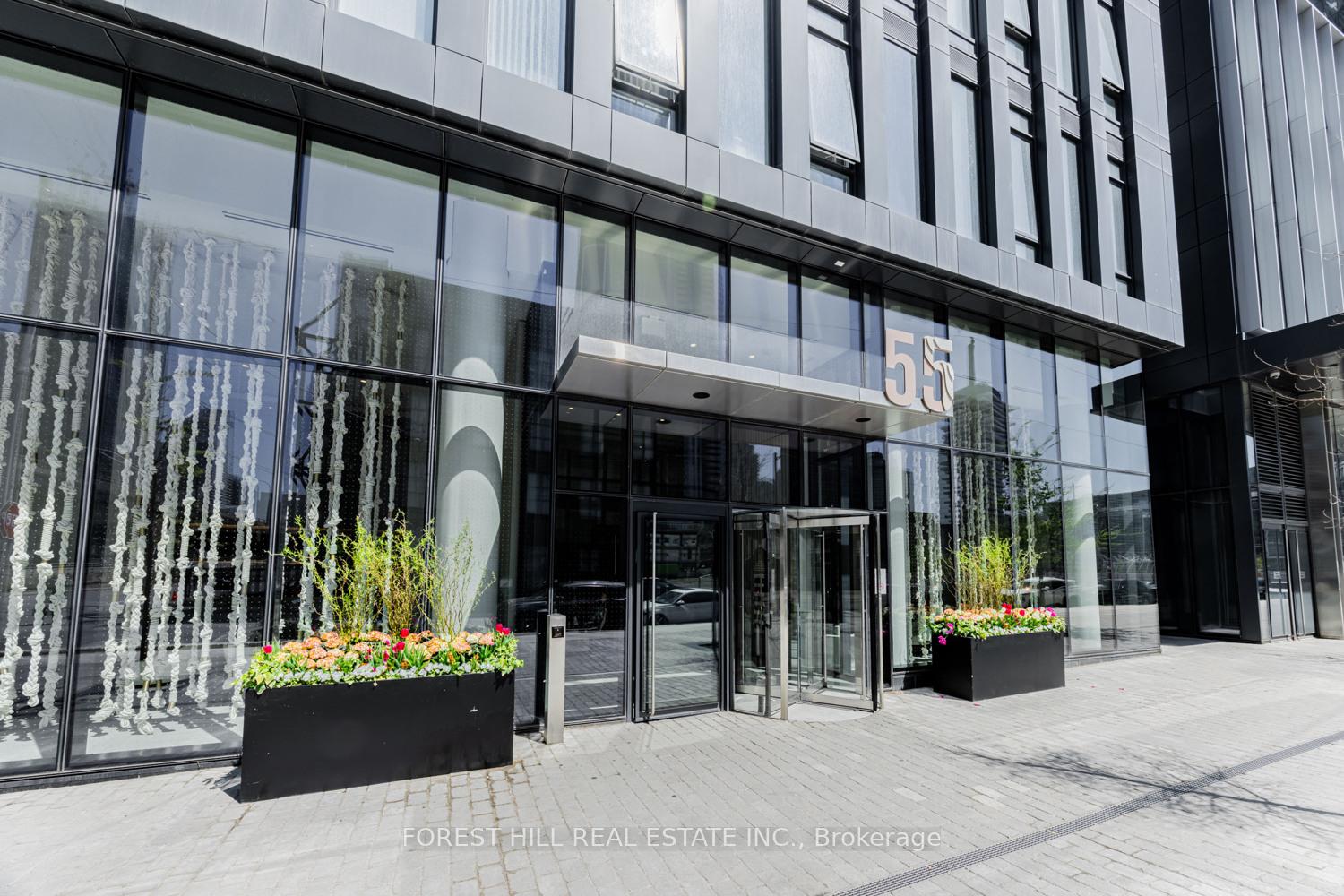 3 Bedrooms Condo at 55 Cooper, Toronto For sale