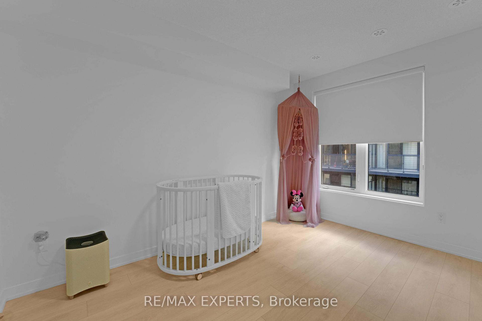 3 Bedrooms Condo at 1095 Cooke,  Burlington For sale