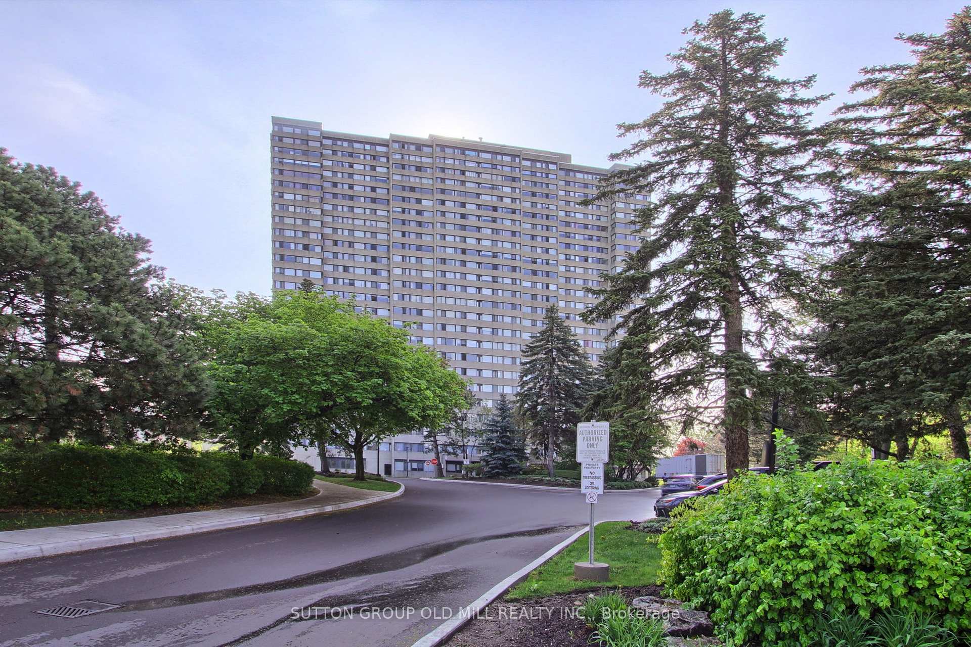 3 Bedrooms Condo at 133 Torresdale, Toronto For sale