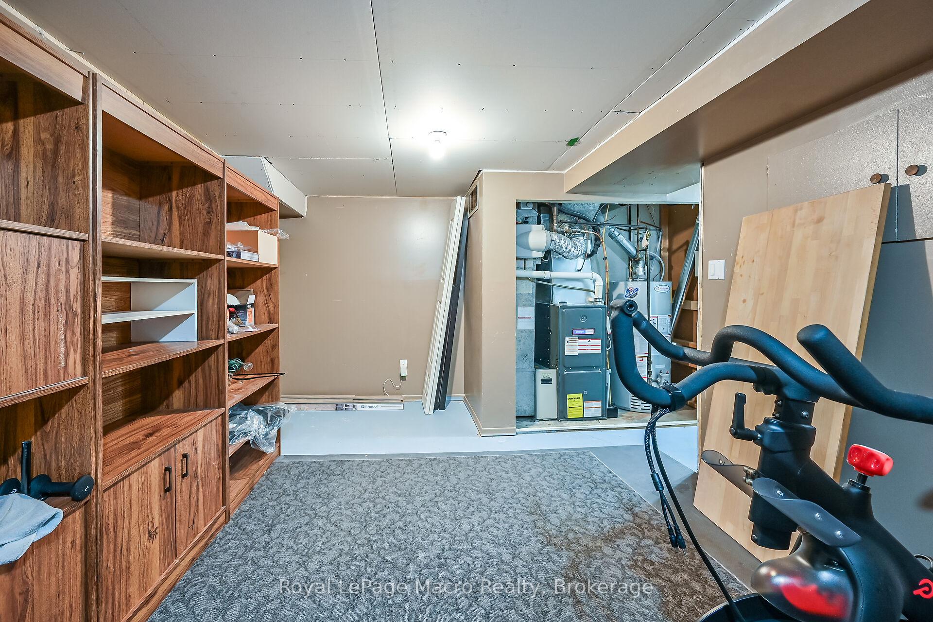 3 Bedrooms Condo at 10 Angus, Hamilton For sale