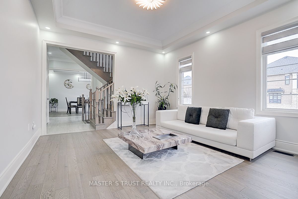 220 Wesmina Avenue, Whitchurch-Stouffville Stouffville