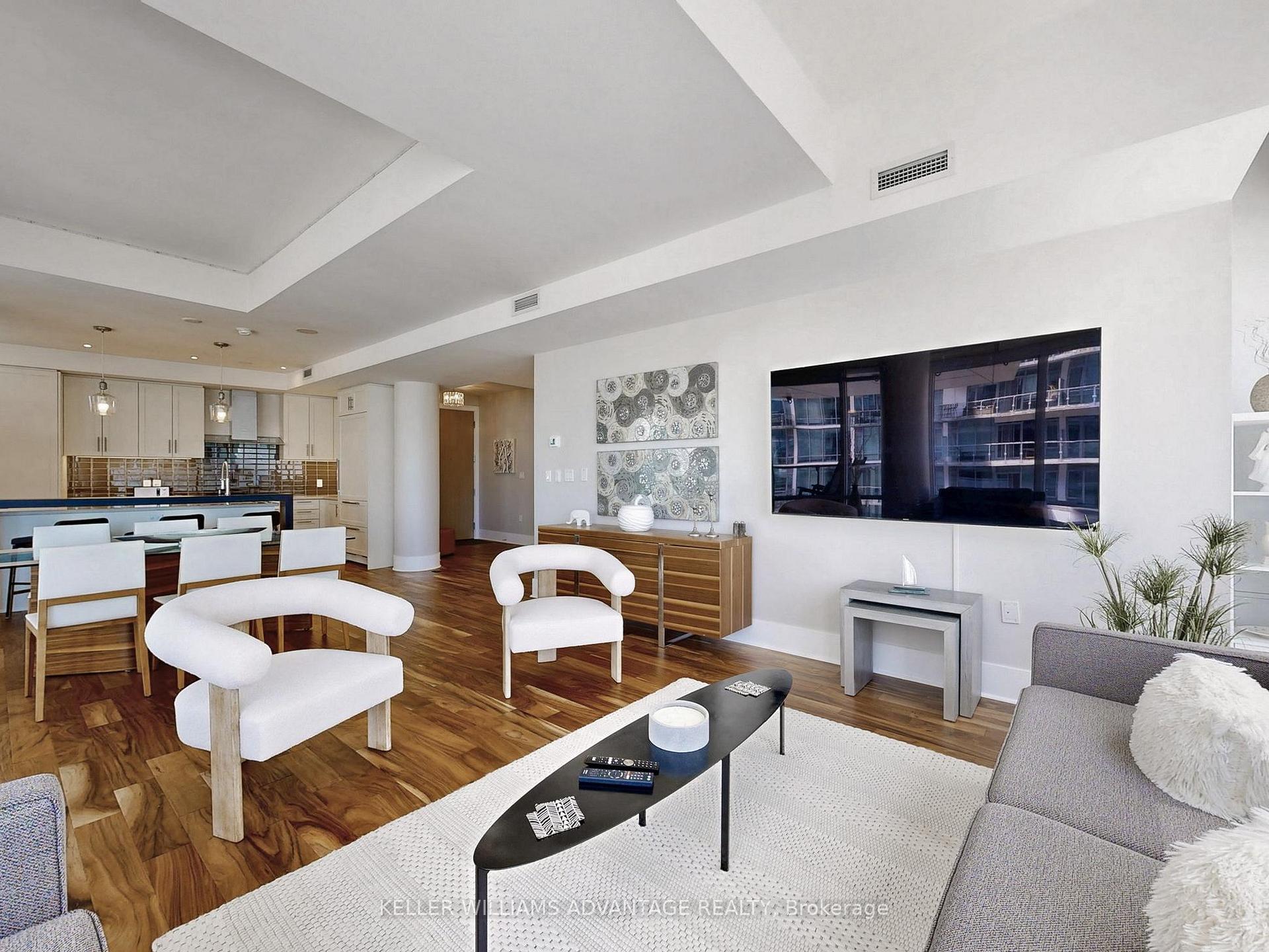 2 Bedrooms Condo at 29 Queens, Toronto For sale