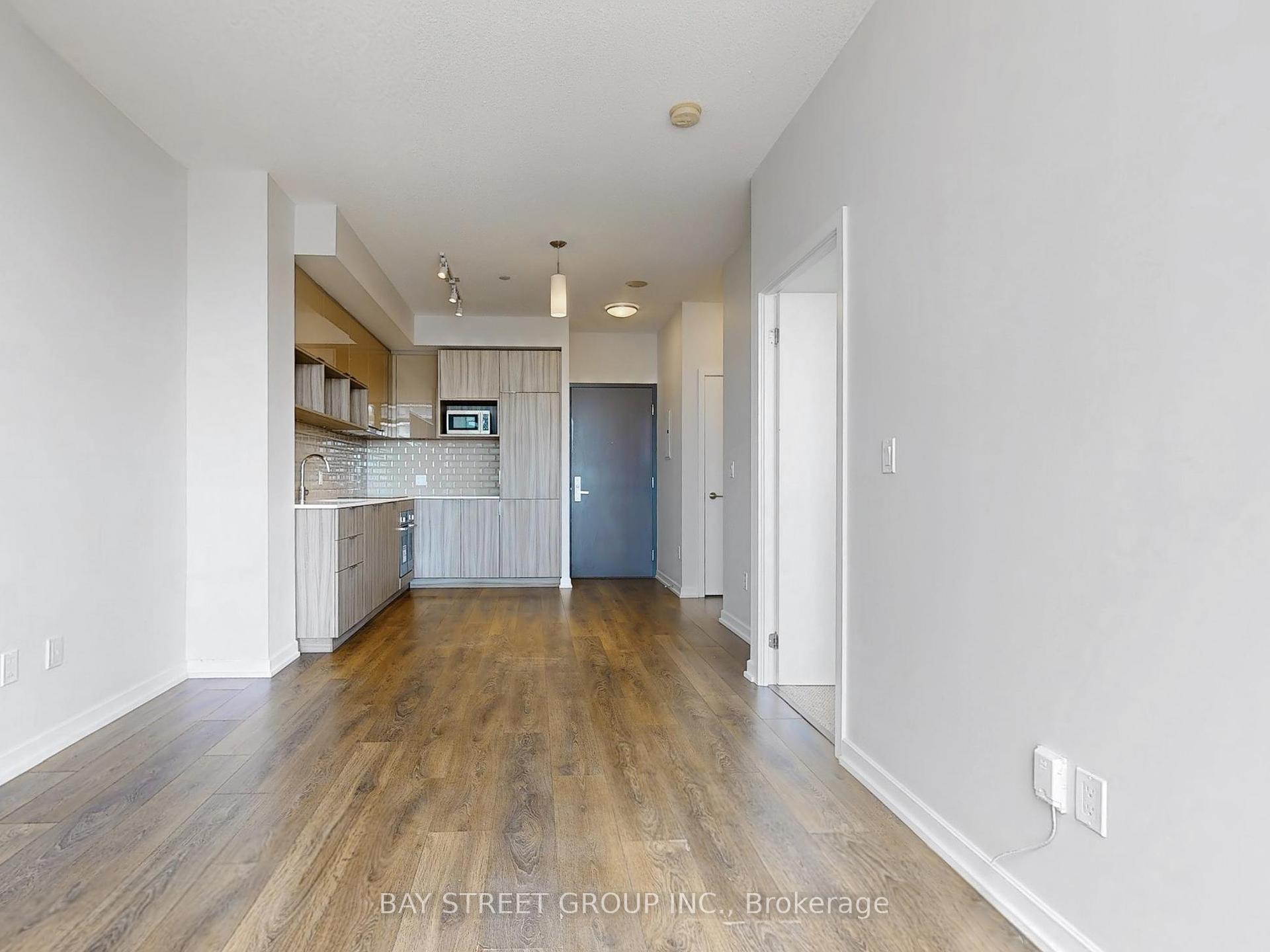1 Bedroom Condo at 52 FOREST MANOR, Toronto For sale