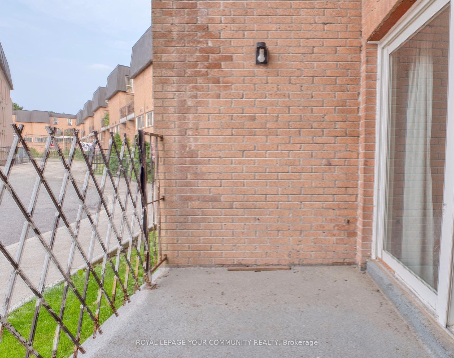 3 Bedrooms Condo at 100 Mornelle, Toronto For sale