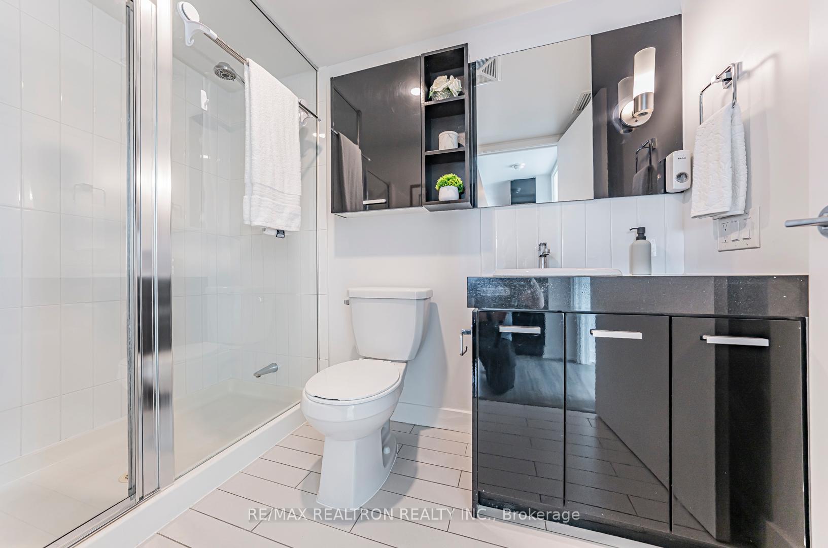 3 Bedrooms Condo at 29 Singer, Toronto For sale