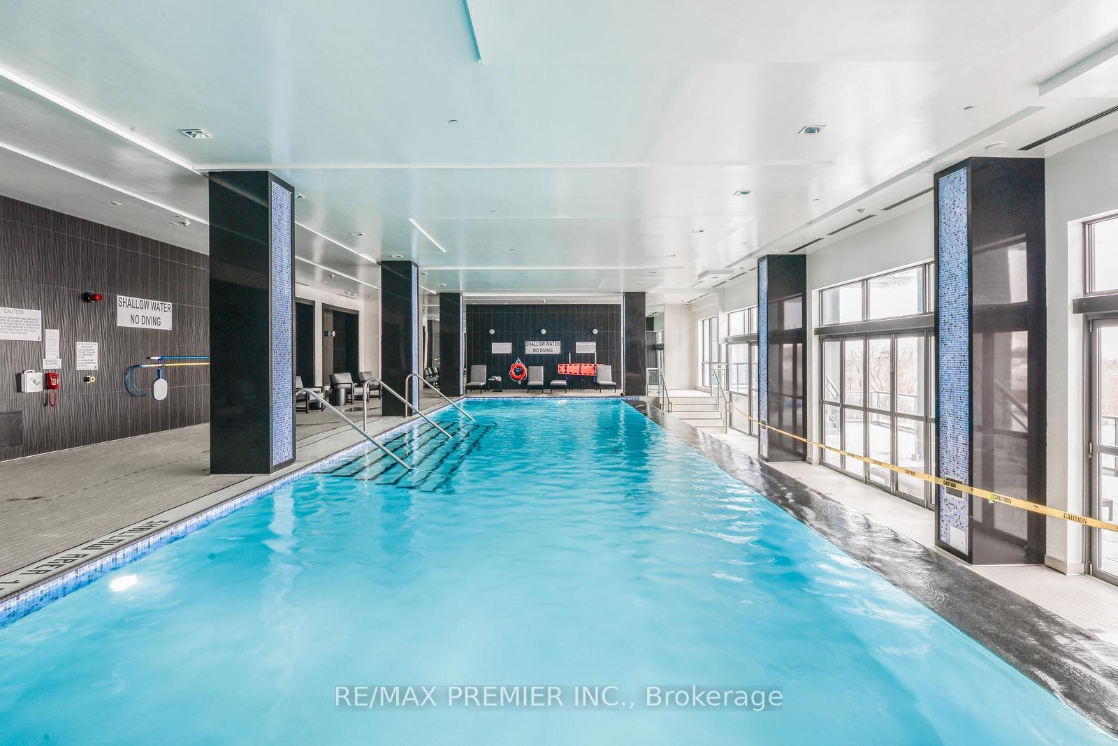 2 Bedrooms Condo at 15 Zorra,  Toronto For sale