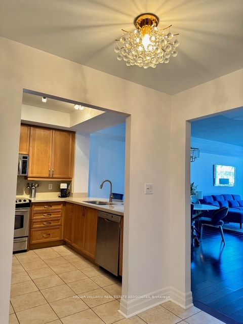 80 Port Street E, #208