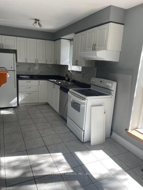 3 Bedrooms Condo at 91 Scenic Mill,  Toronto For sale