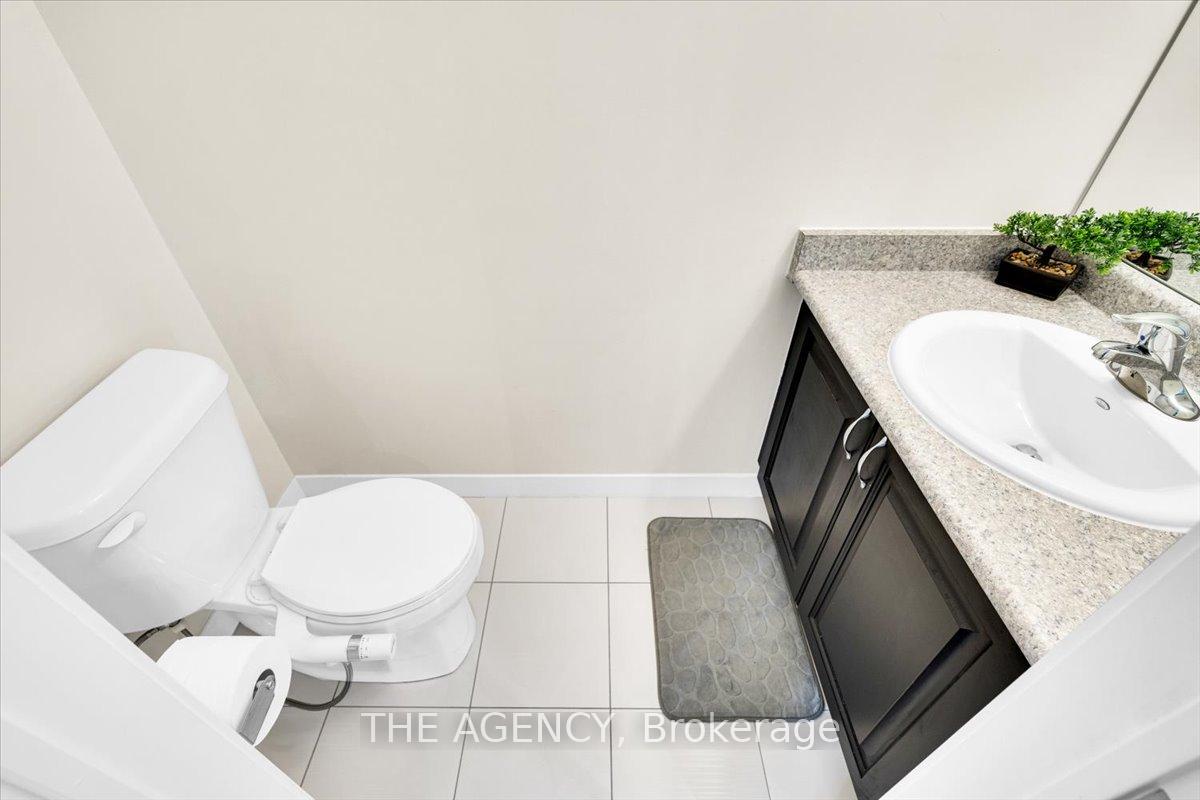 2 Bedrooms Condo at 7 Forbes, Toronto For sale
