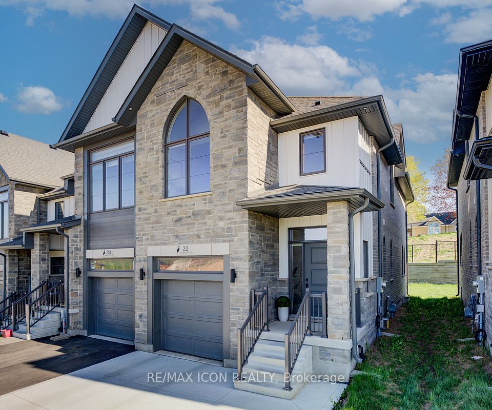 22 Sandstone Street, Cambridge, ON N1S 0E4