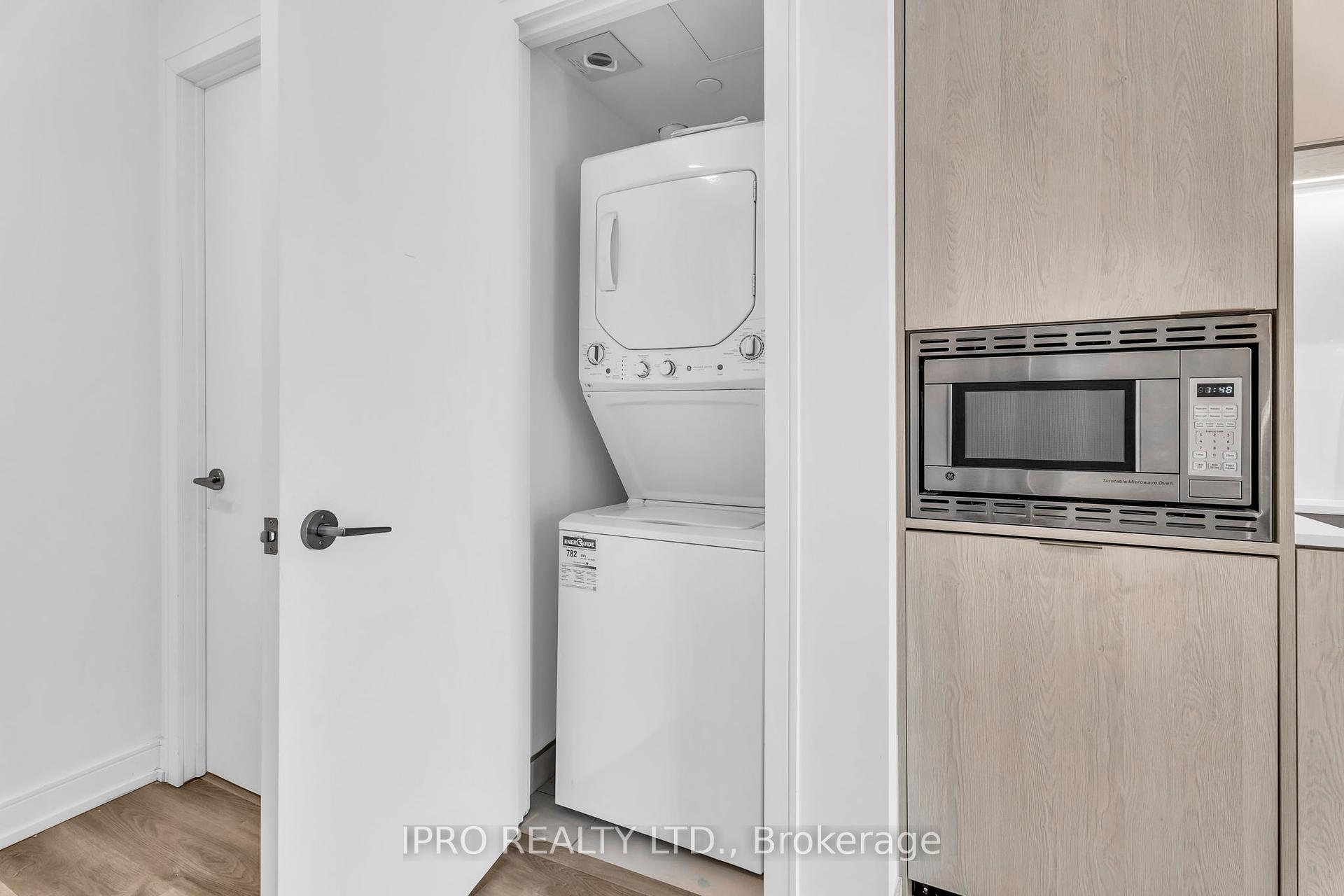 1 Bedroom Condo at 1 Jarvis, Hamilton For sale