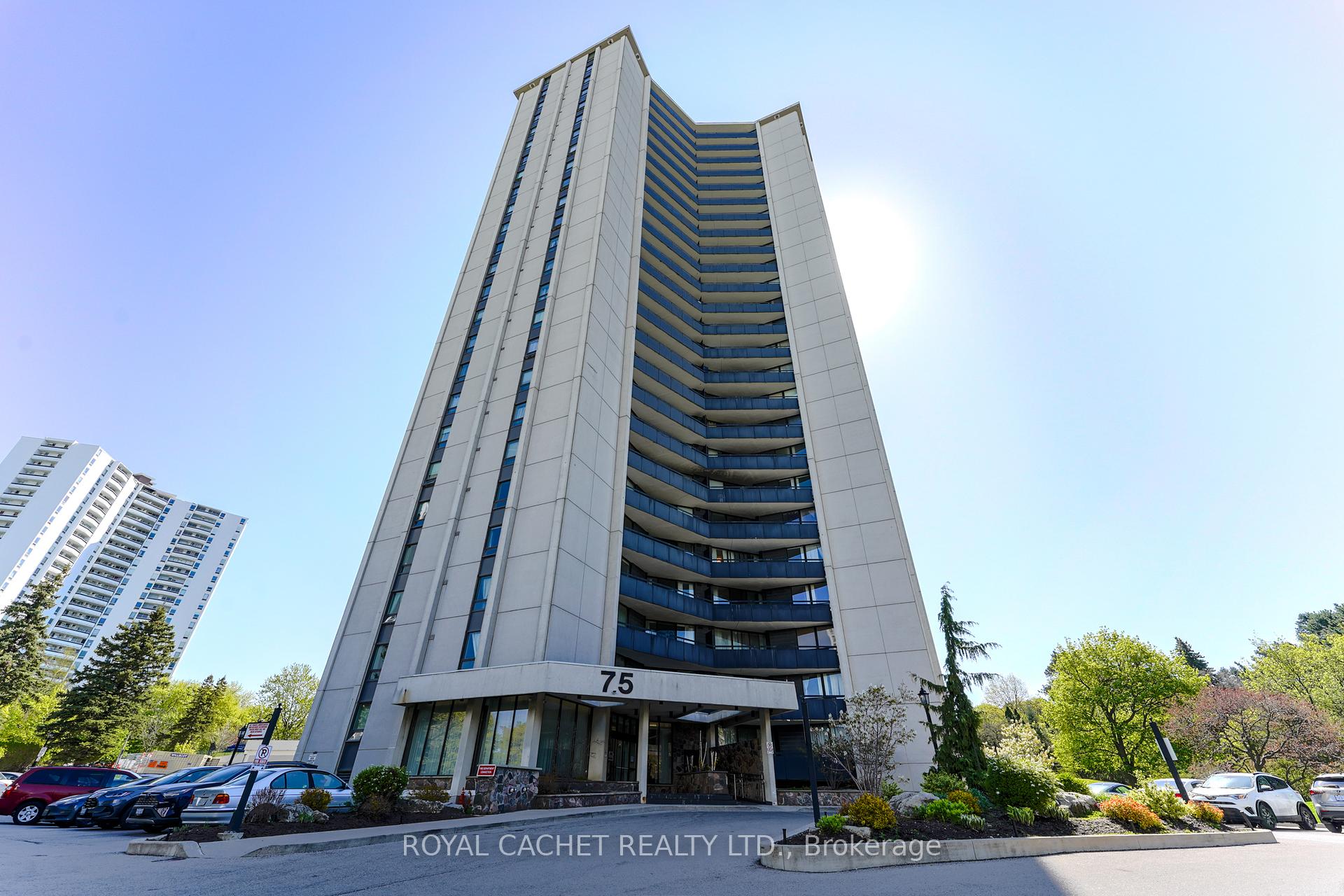 3 Bedrooms Condo at 75 Graydon Hall, Toronto For sale