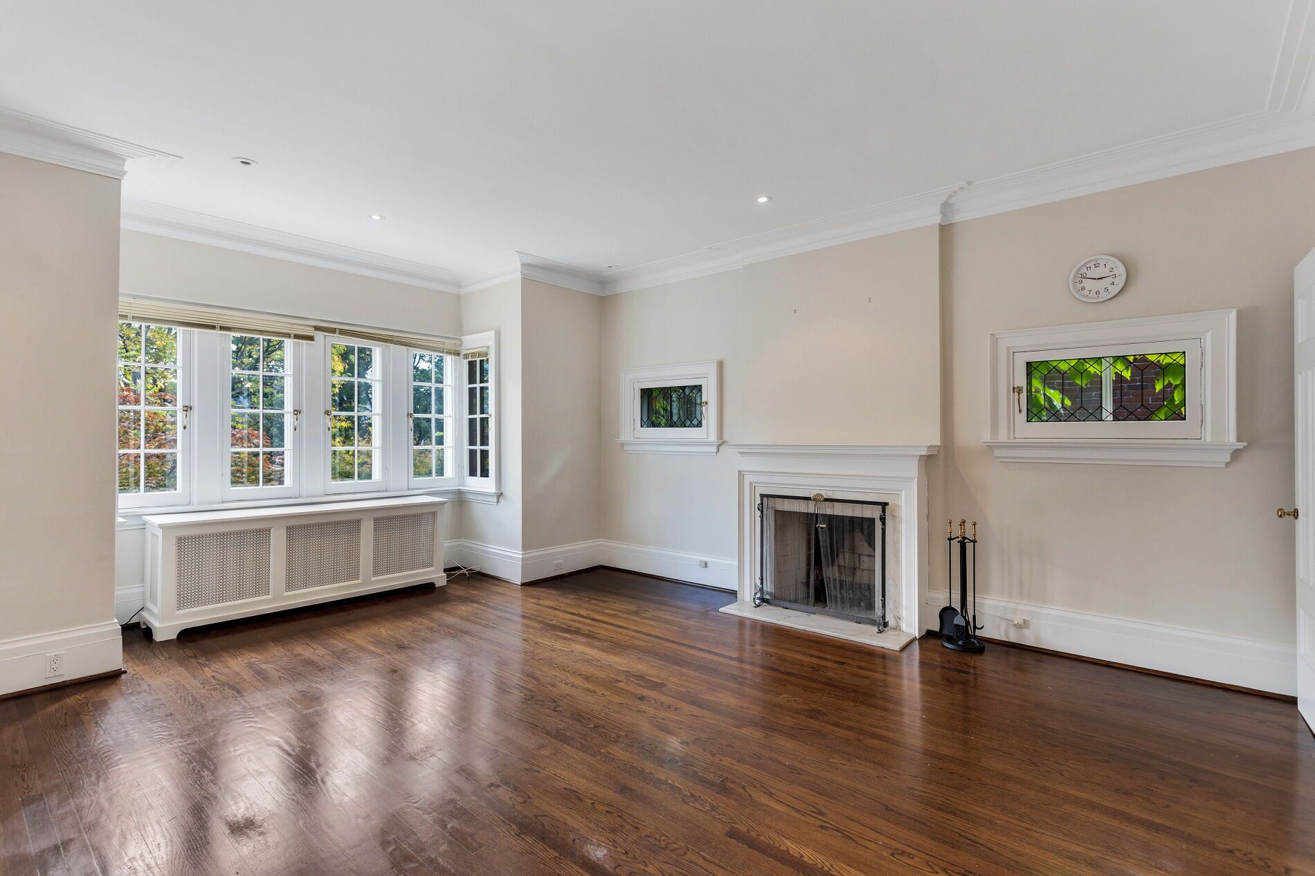 8 Binscarth Road